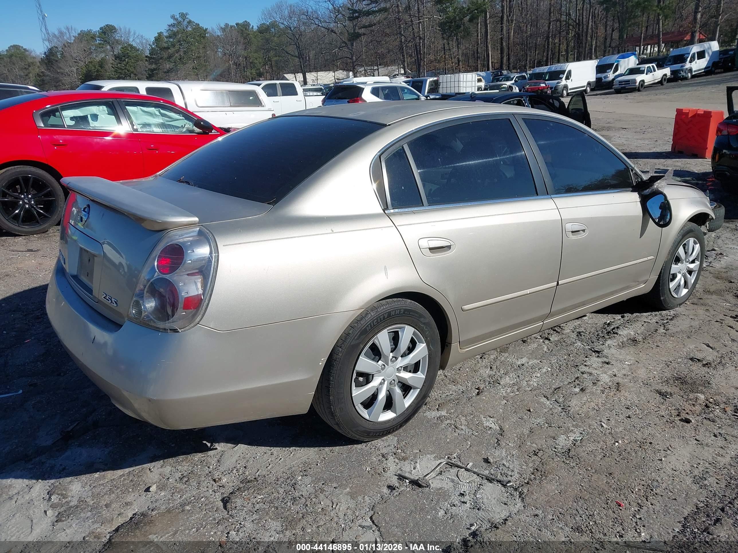 NISSAN ALTIMA image 4
