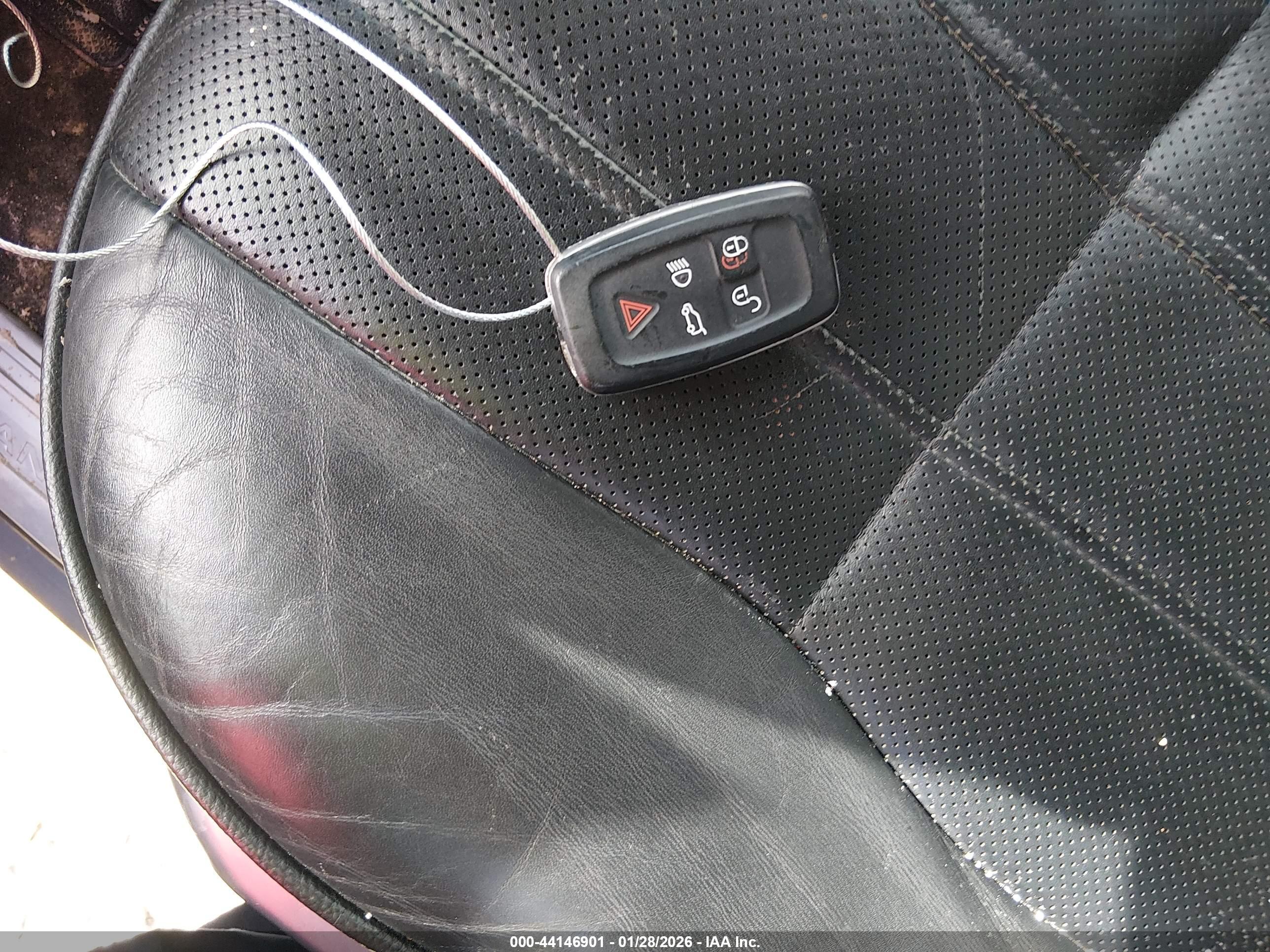 LAND ROVER image 11