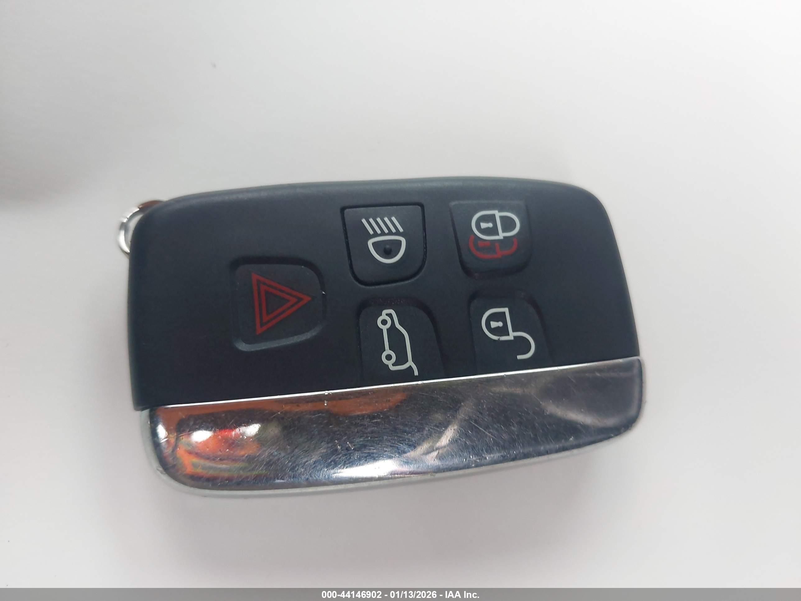 LAND ROVER image 11