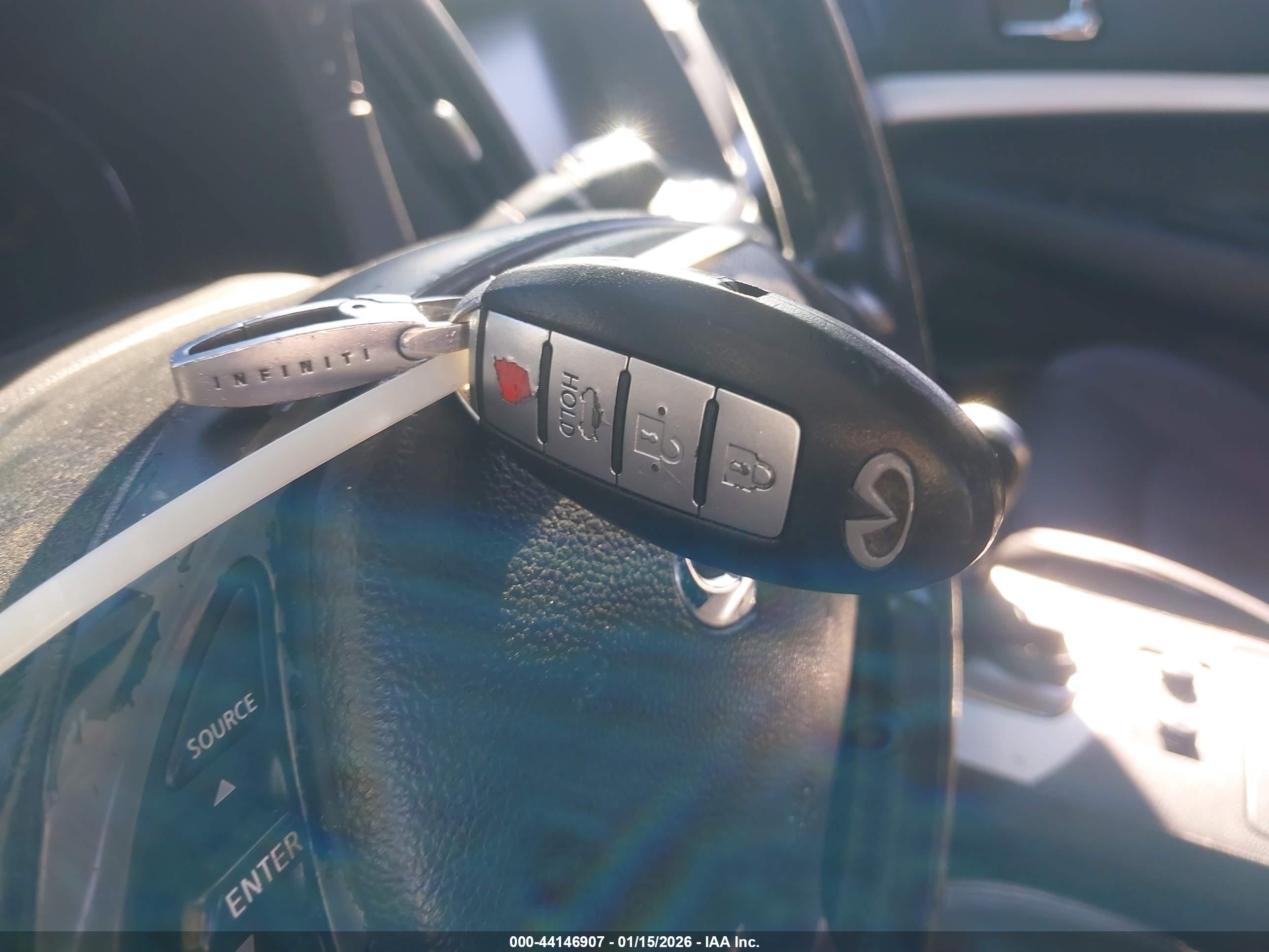 INFINITI G37 image 11