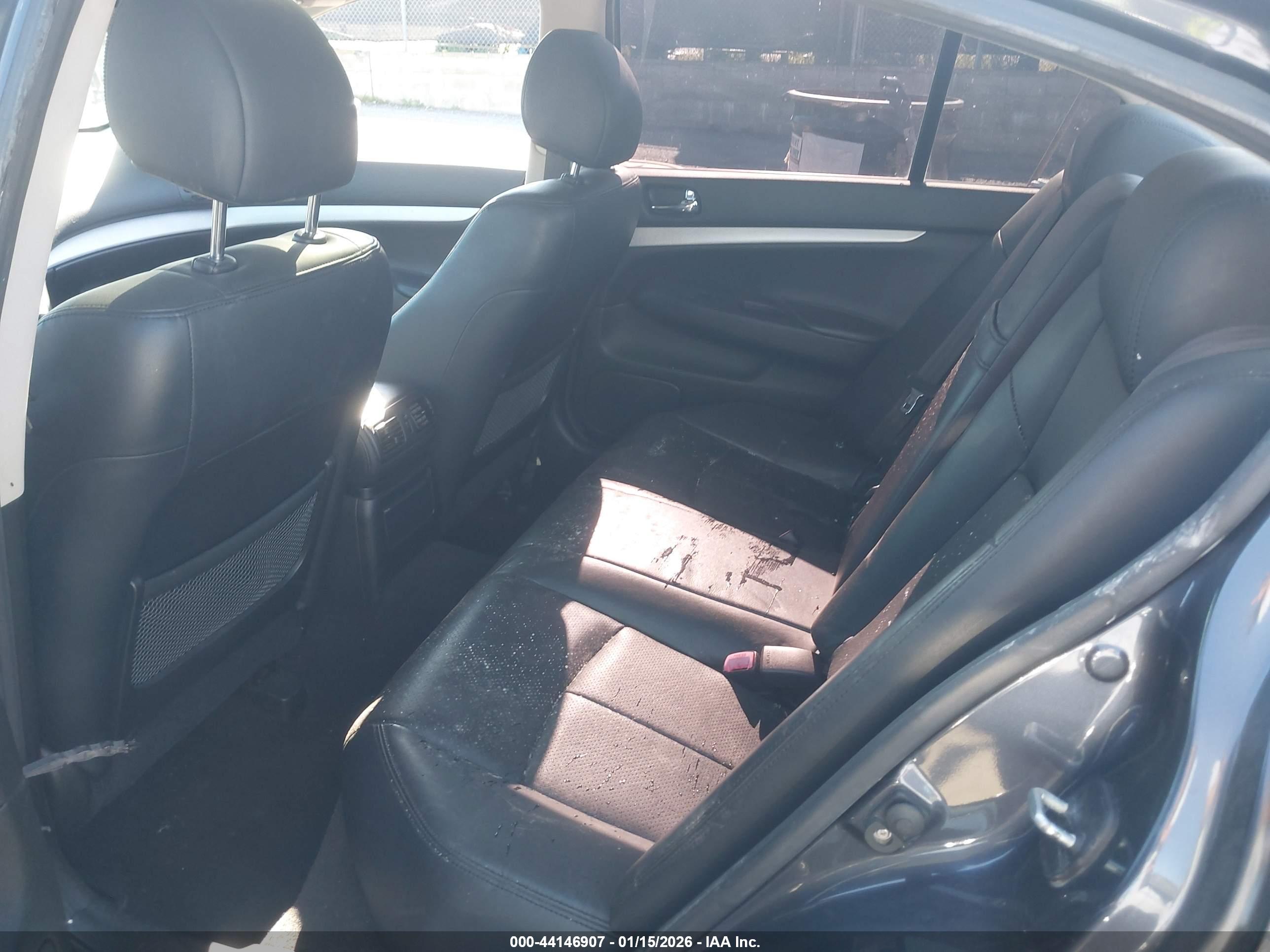 INFINITI G37 image 8
