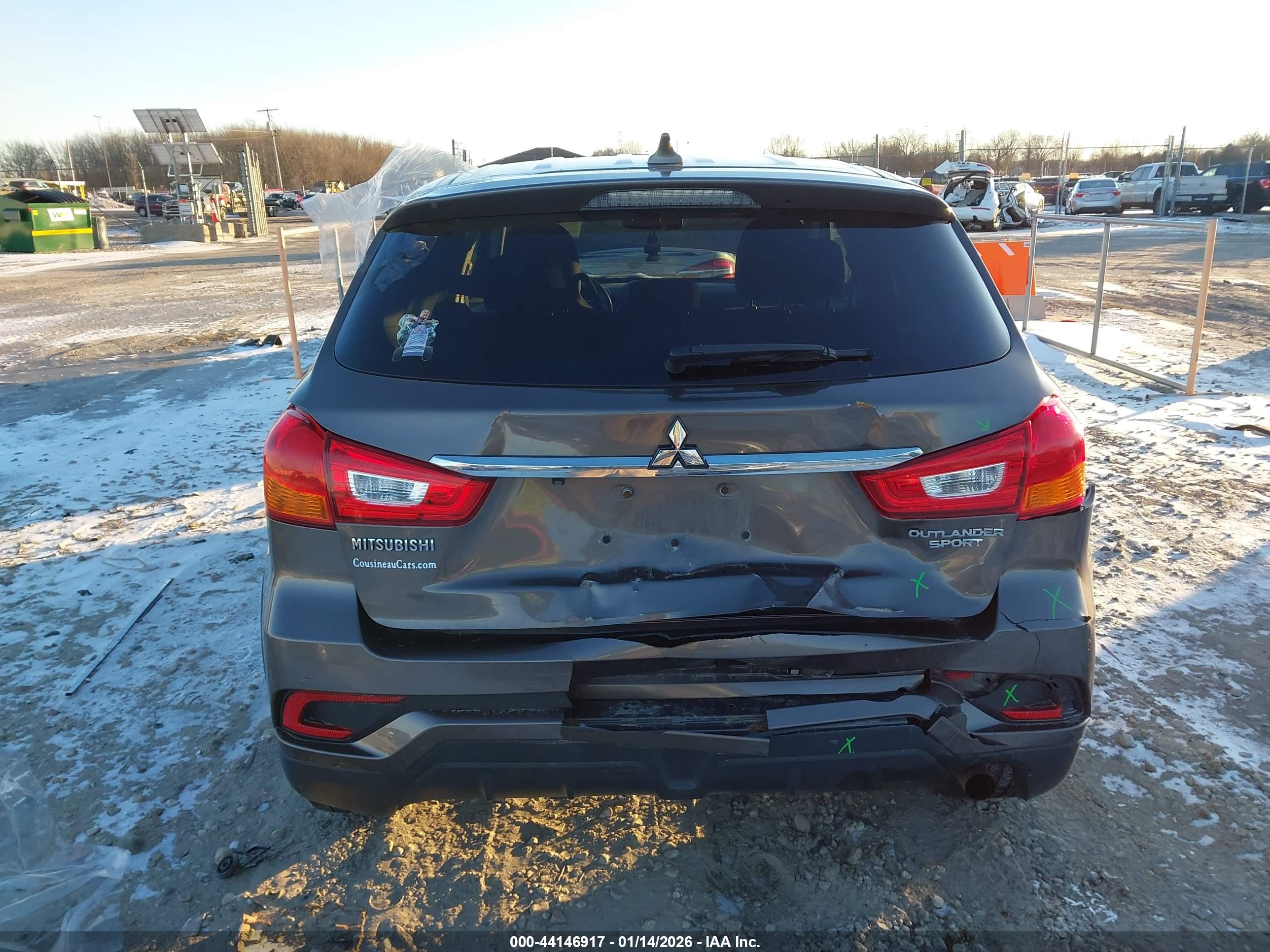 MITSUBISHI OUTLANDER image 6