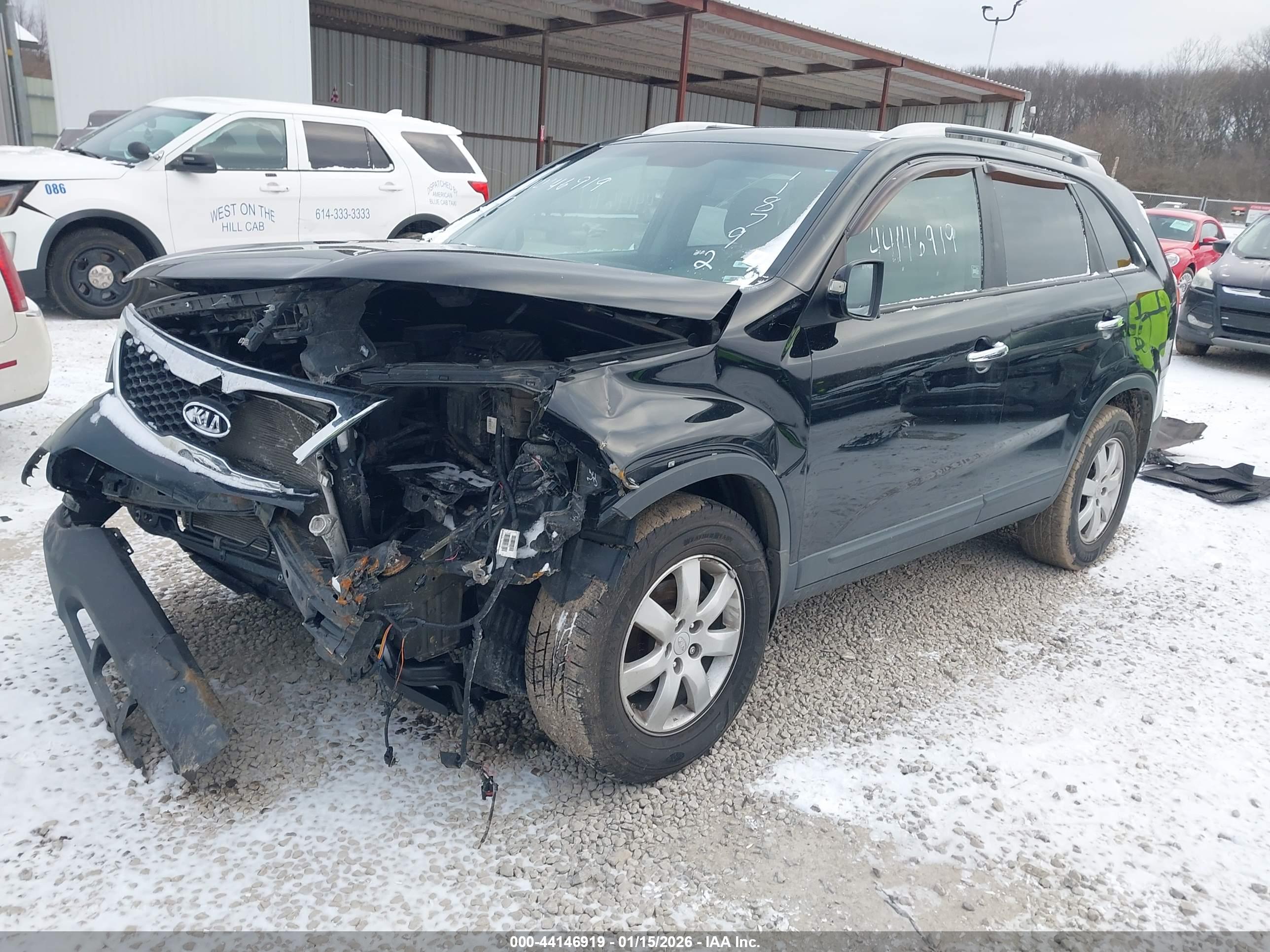 KIA SORENTO image 2