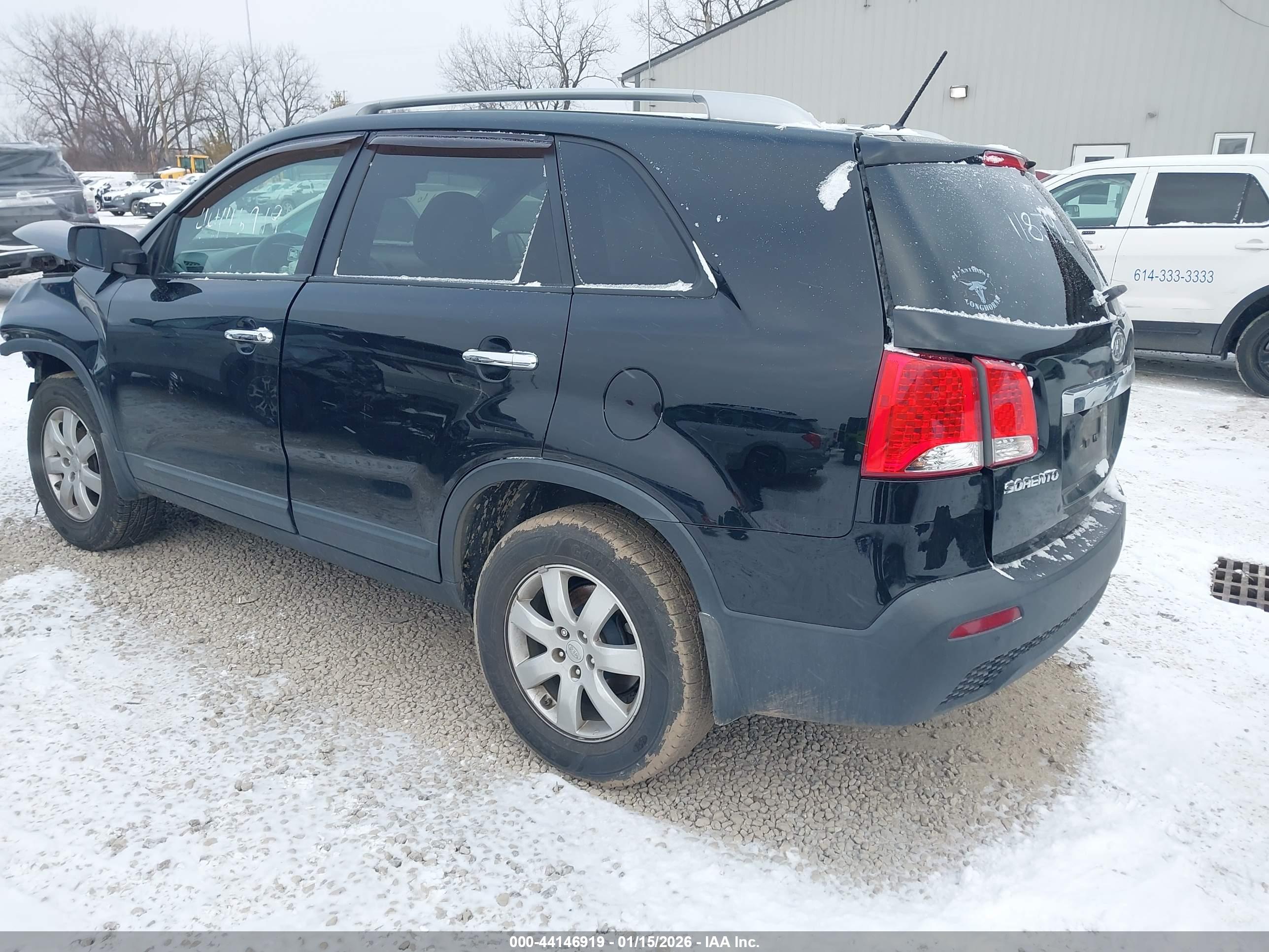 KIA SORENTO image 3