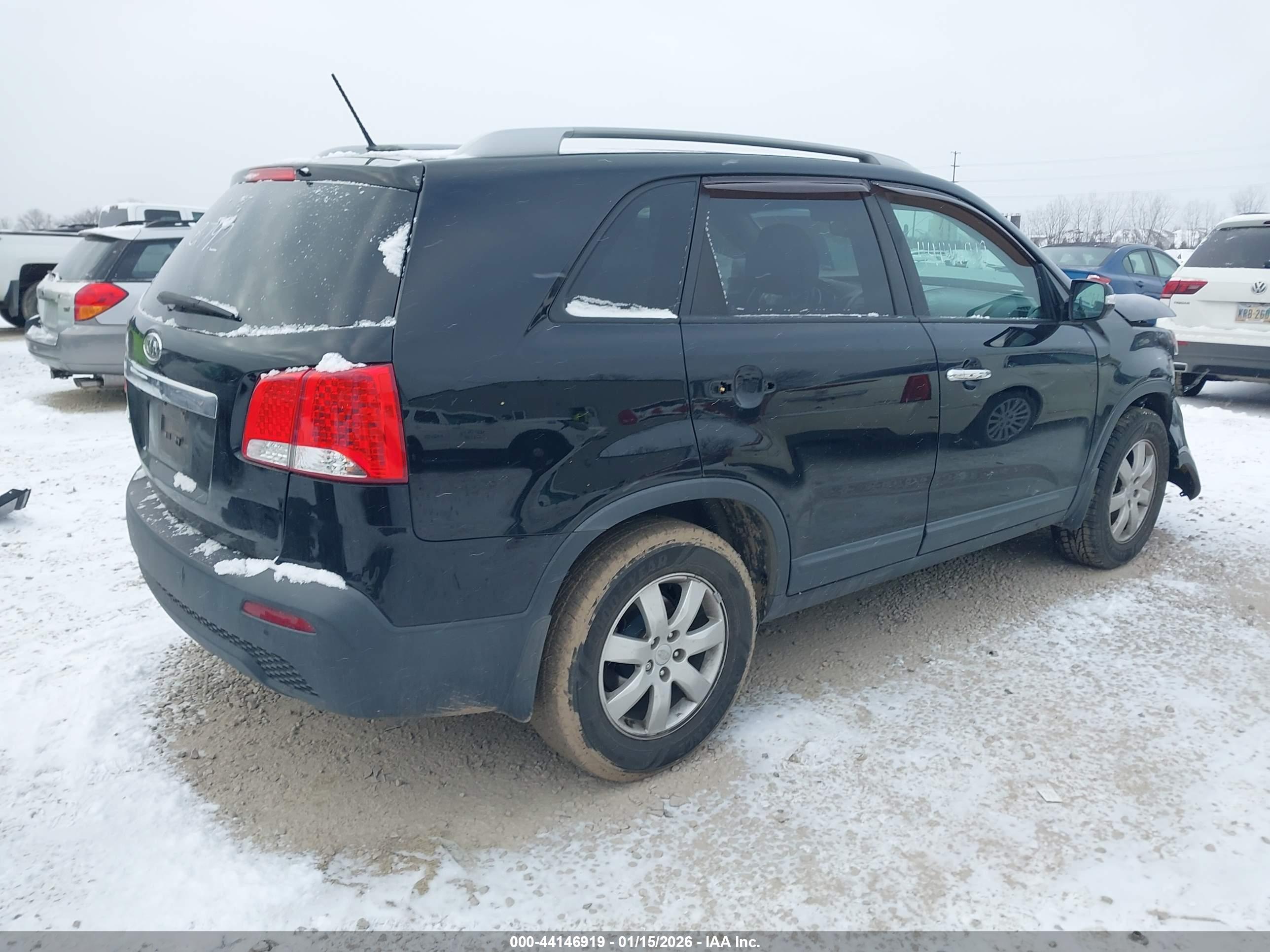 KIA SORENTO image 4