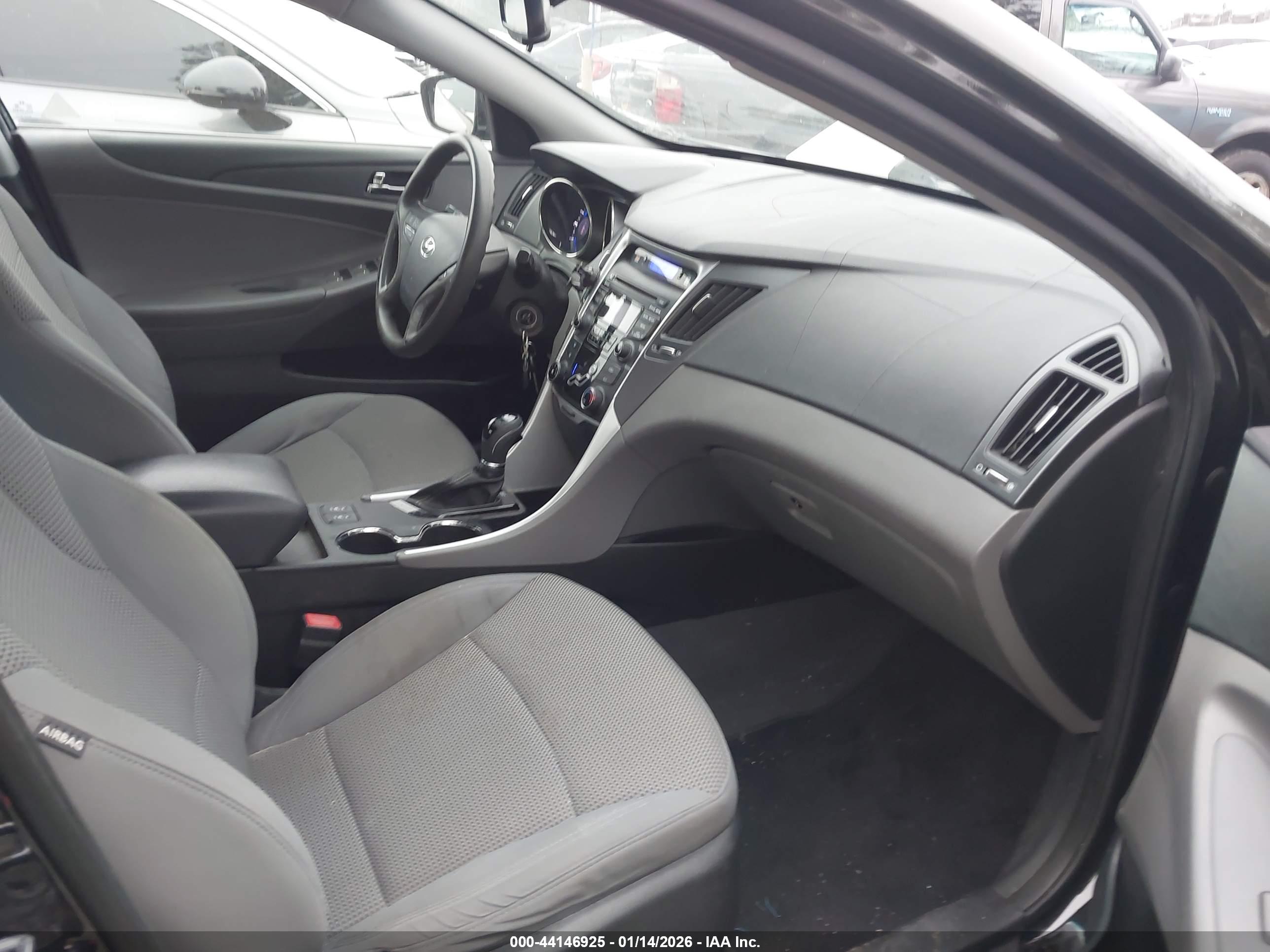 HYUNDAI SONATA image 5
