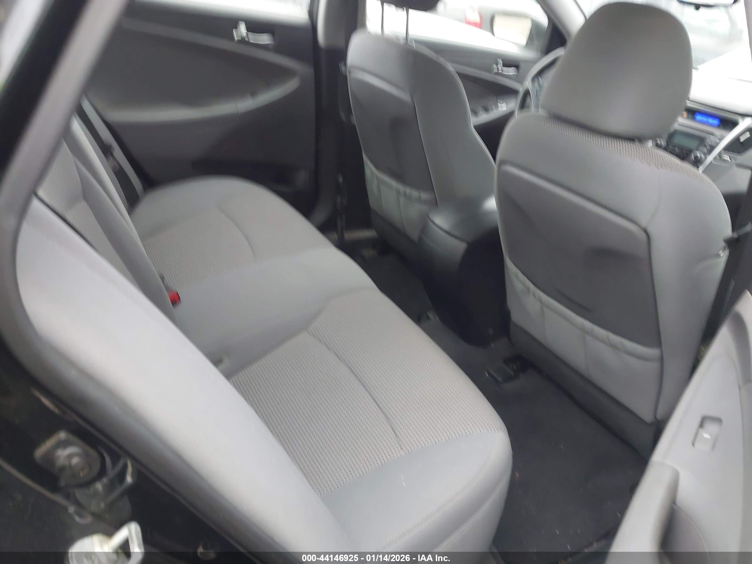 HYUNDAI SONATA image 8