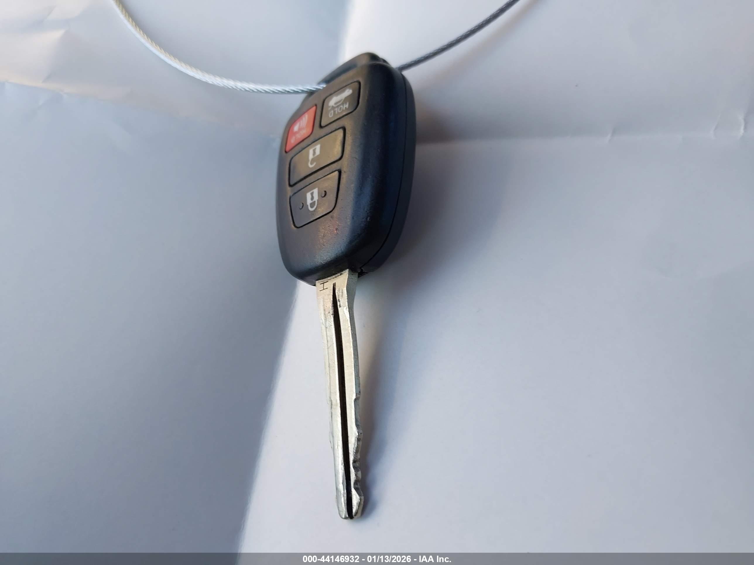 TOYOTA COROLLA image 11