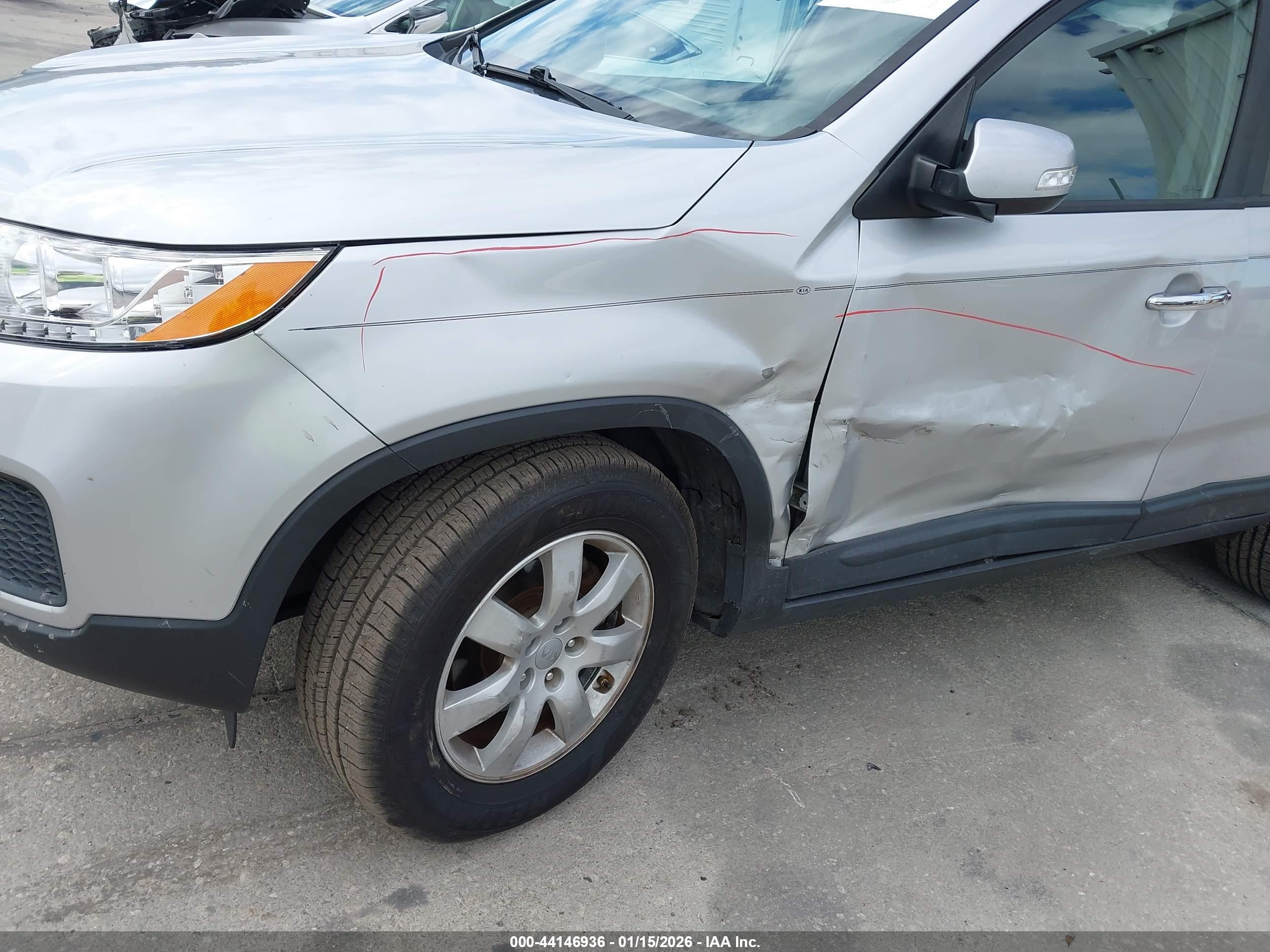 KIA SORENTO image 6