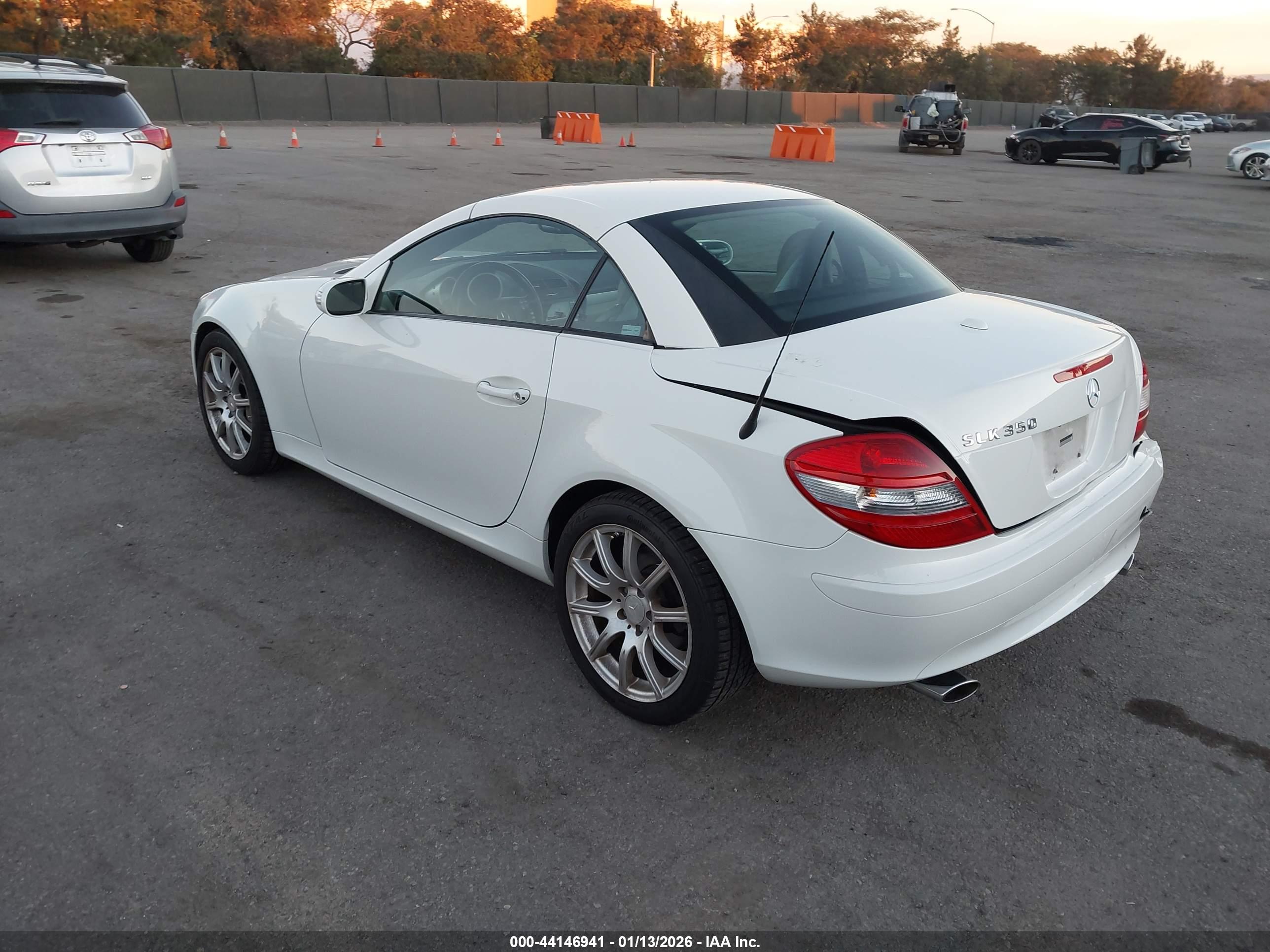 MERCEDES-BENZ SLK image 3