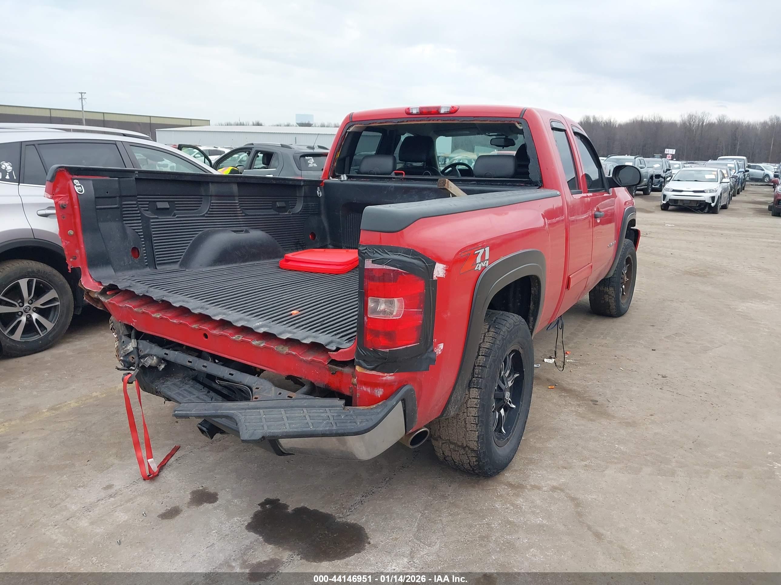 CHEVROLET SILVERADO image 4