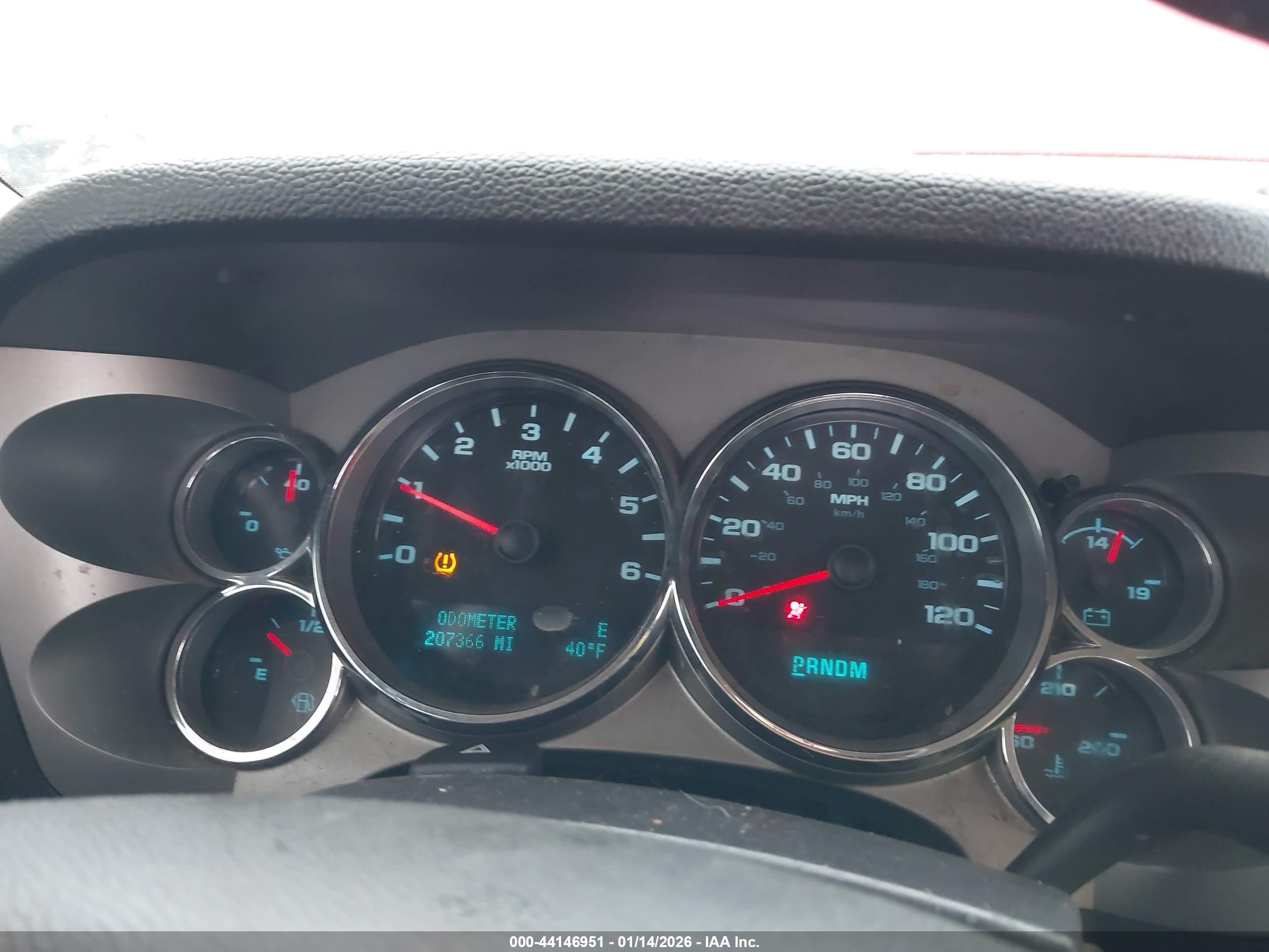 CHEVROLET SILVERADO image 7