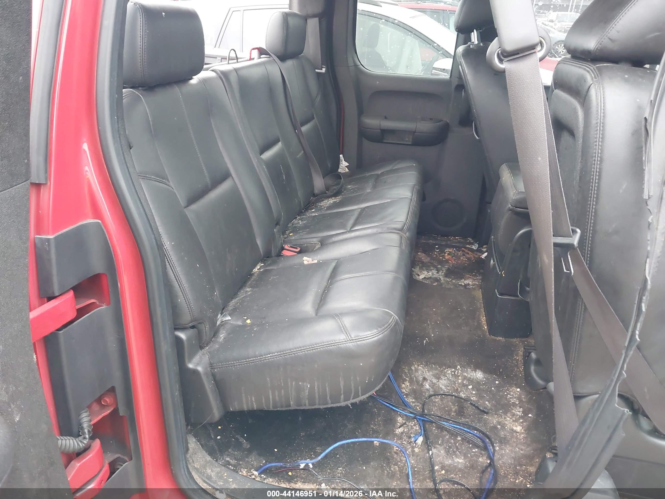 CHEVROLET SILVERADO image 8