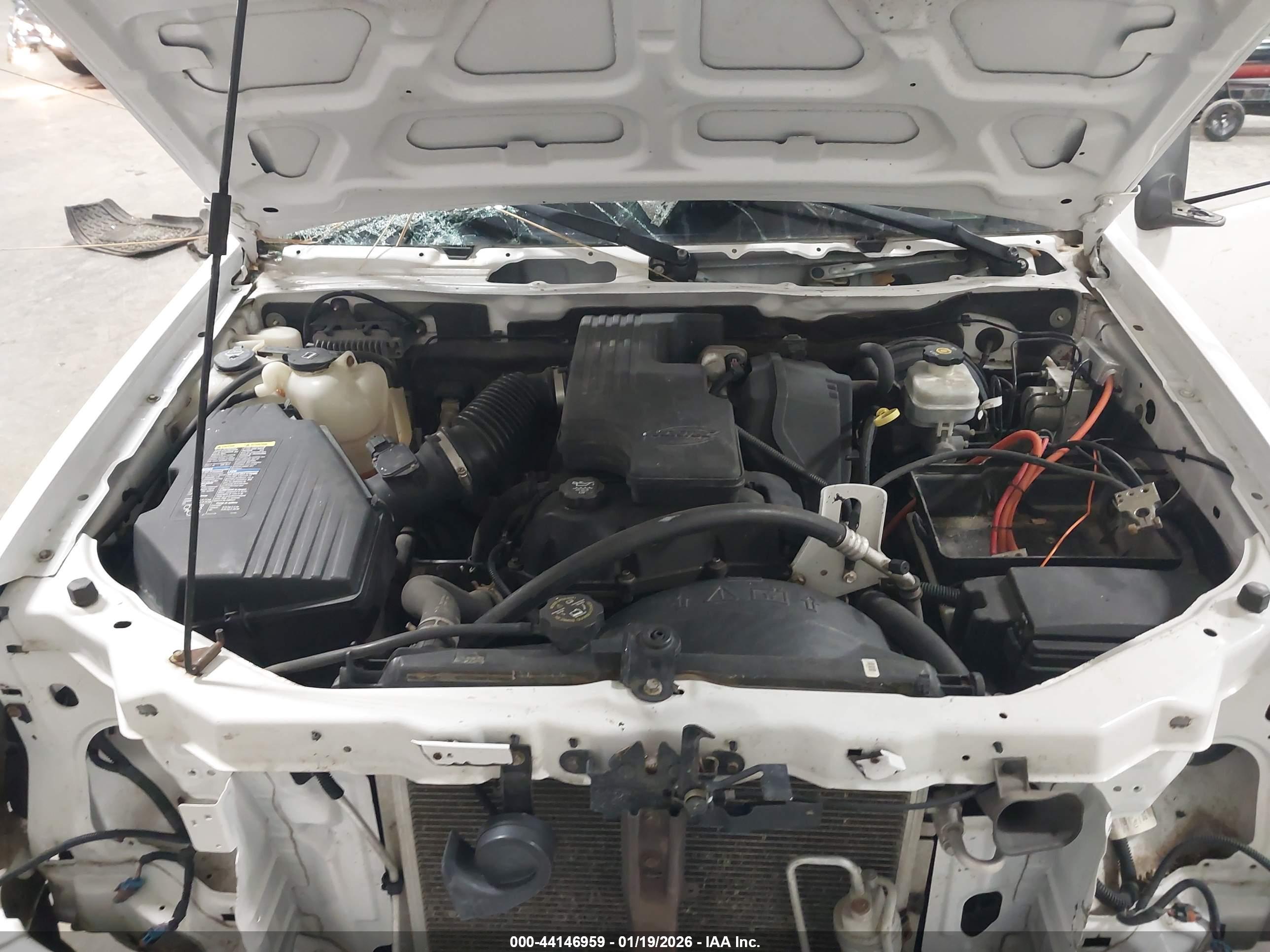CHEVROLET COLORADO image 10