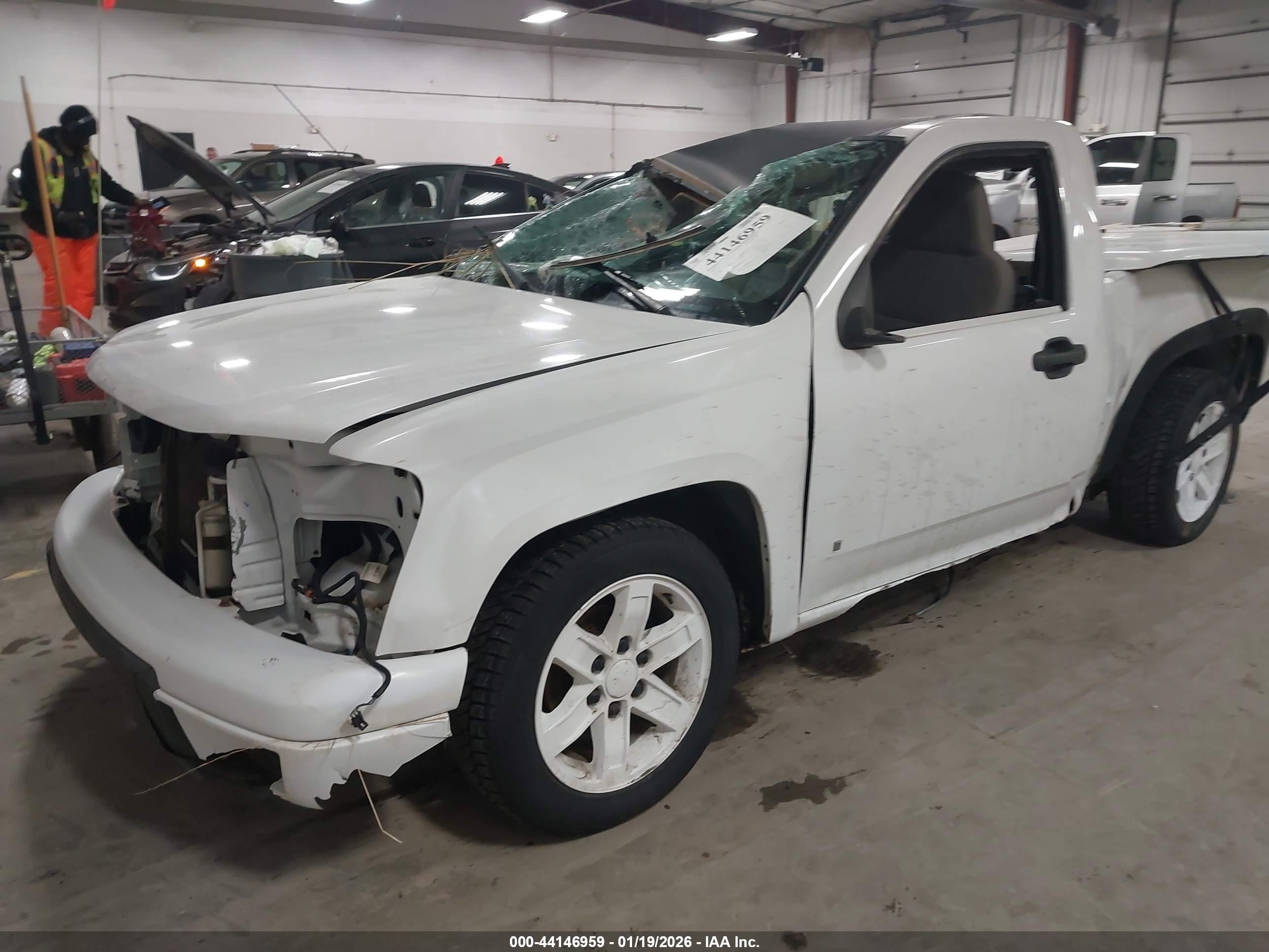 CHEVROLET COLORADO image 2