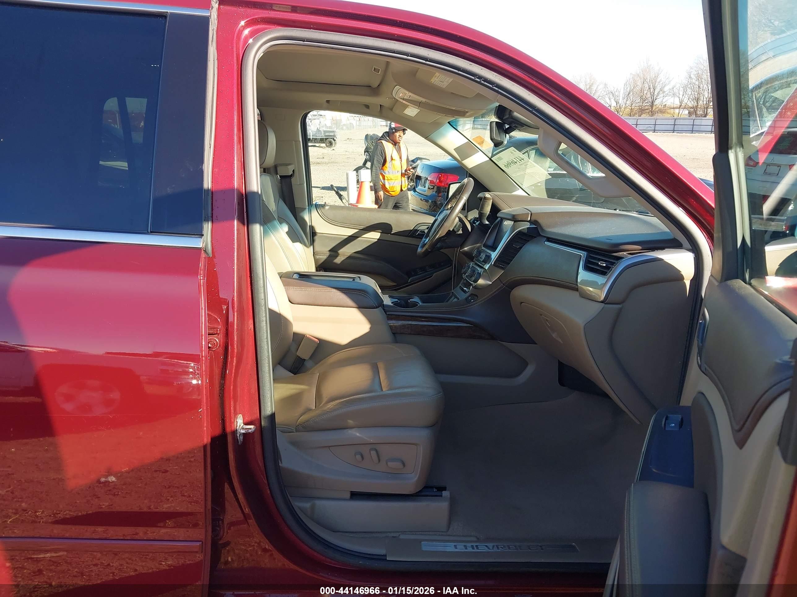 CHEVROLET TAHOE image 5