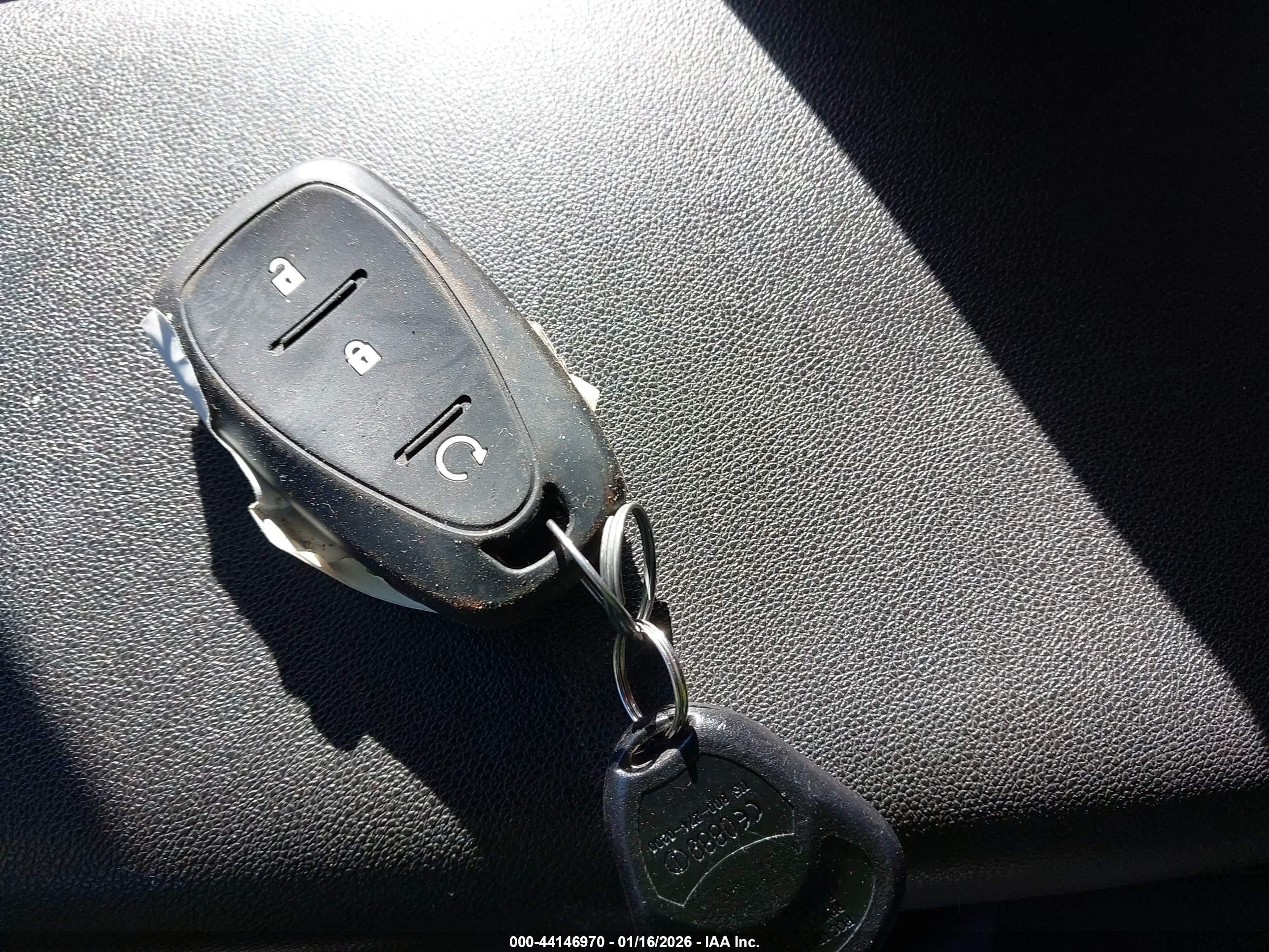CHEVROLET EQUINOX image 11