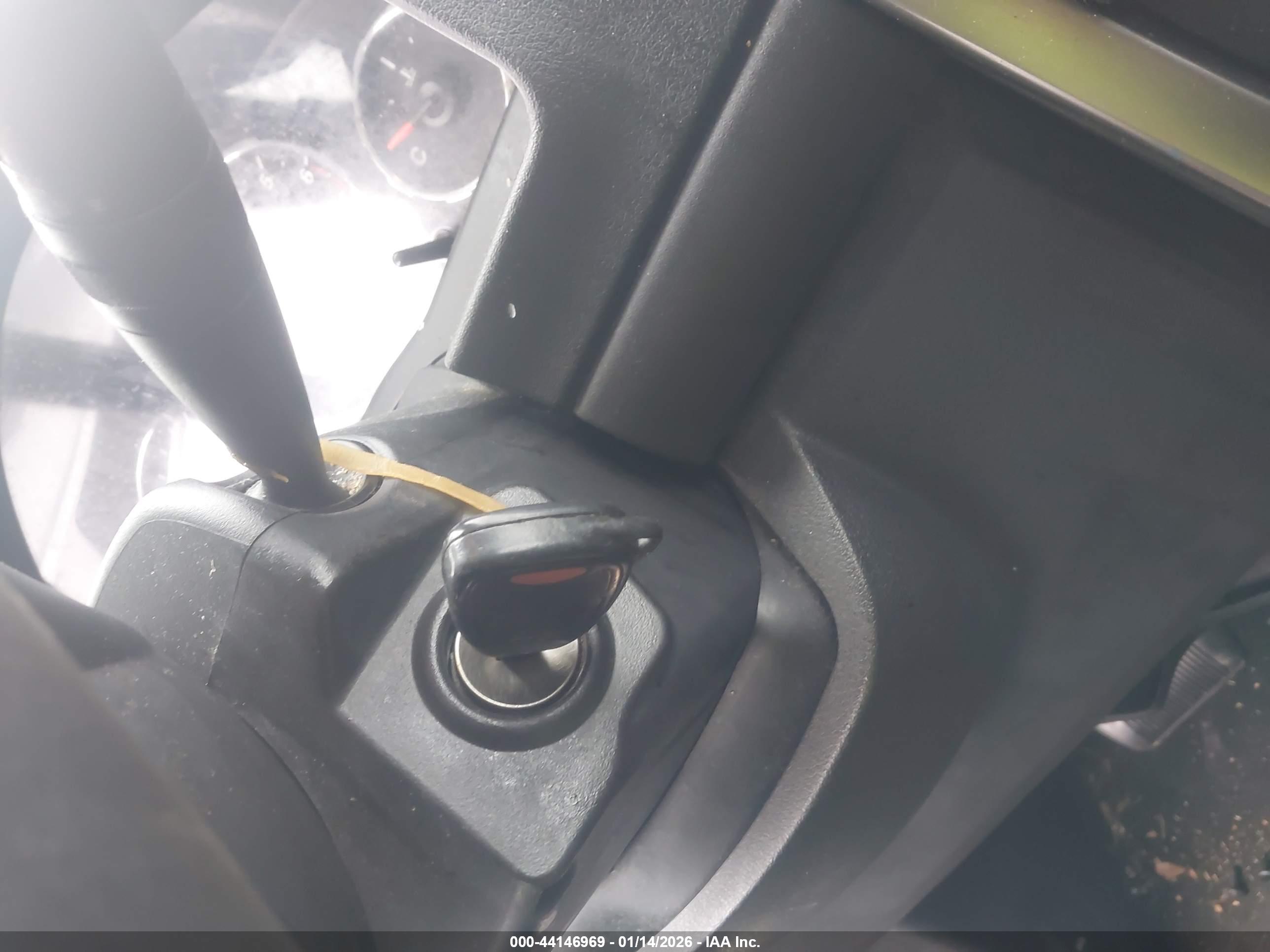 JEEP LIBERTY image 11