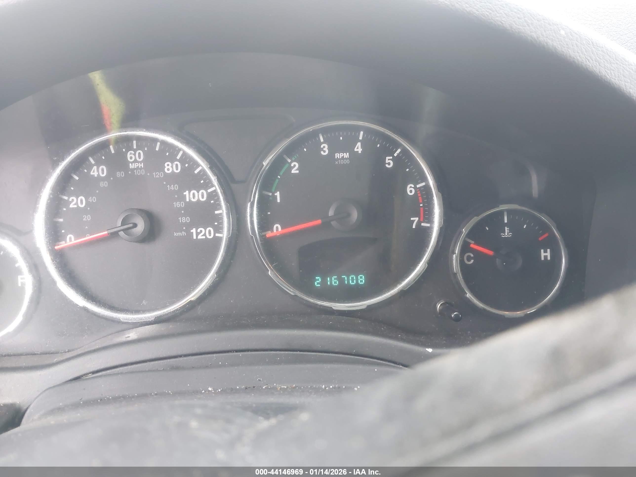 JEEP LIBERTY image 7