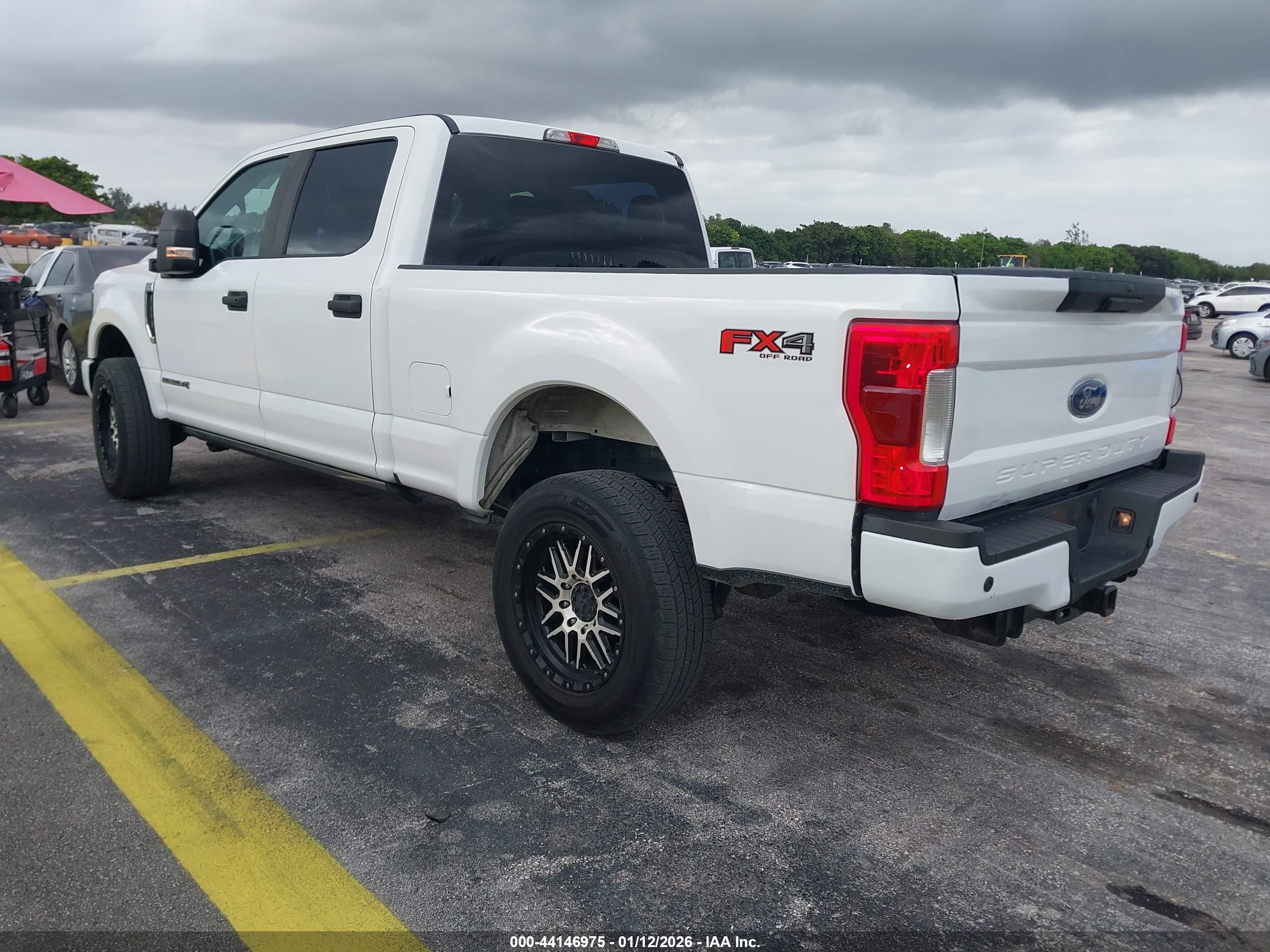 FORD F-250 image 3