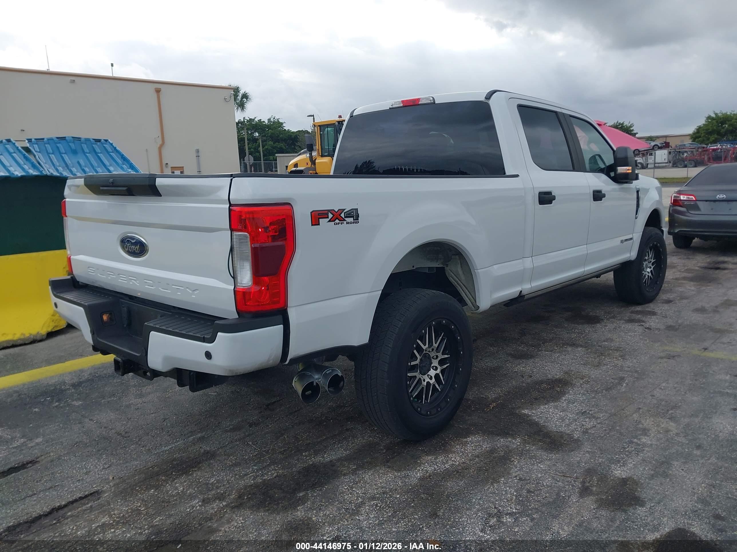 FORD F-250 image 4