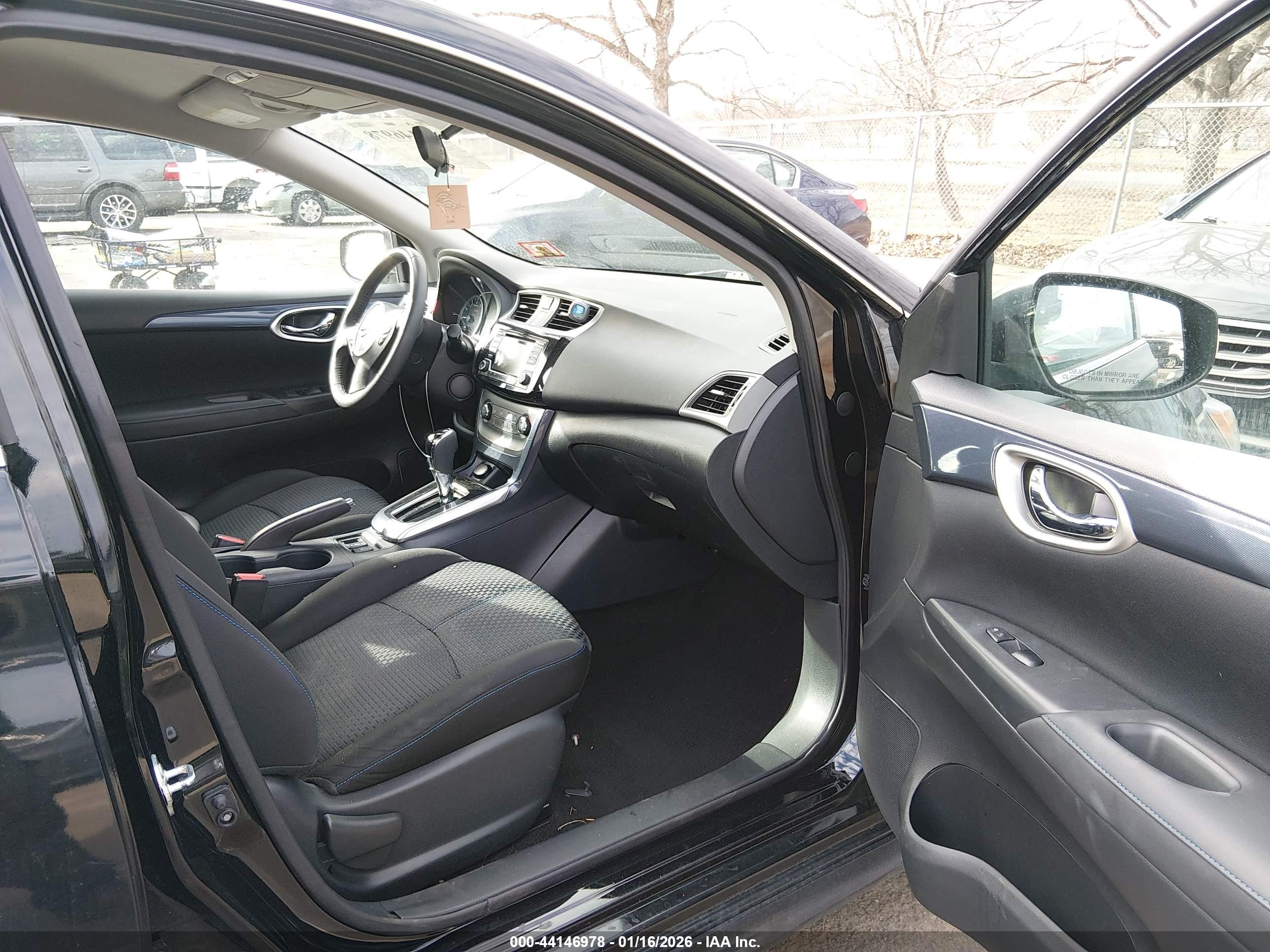 NISSAN SENTRA image 5