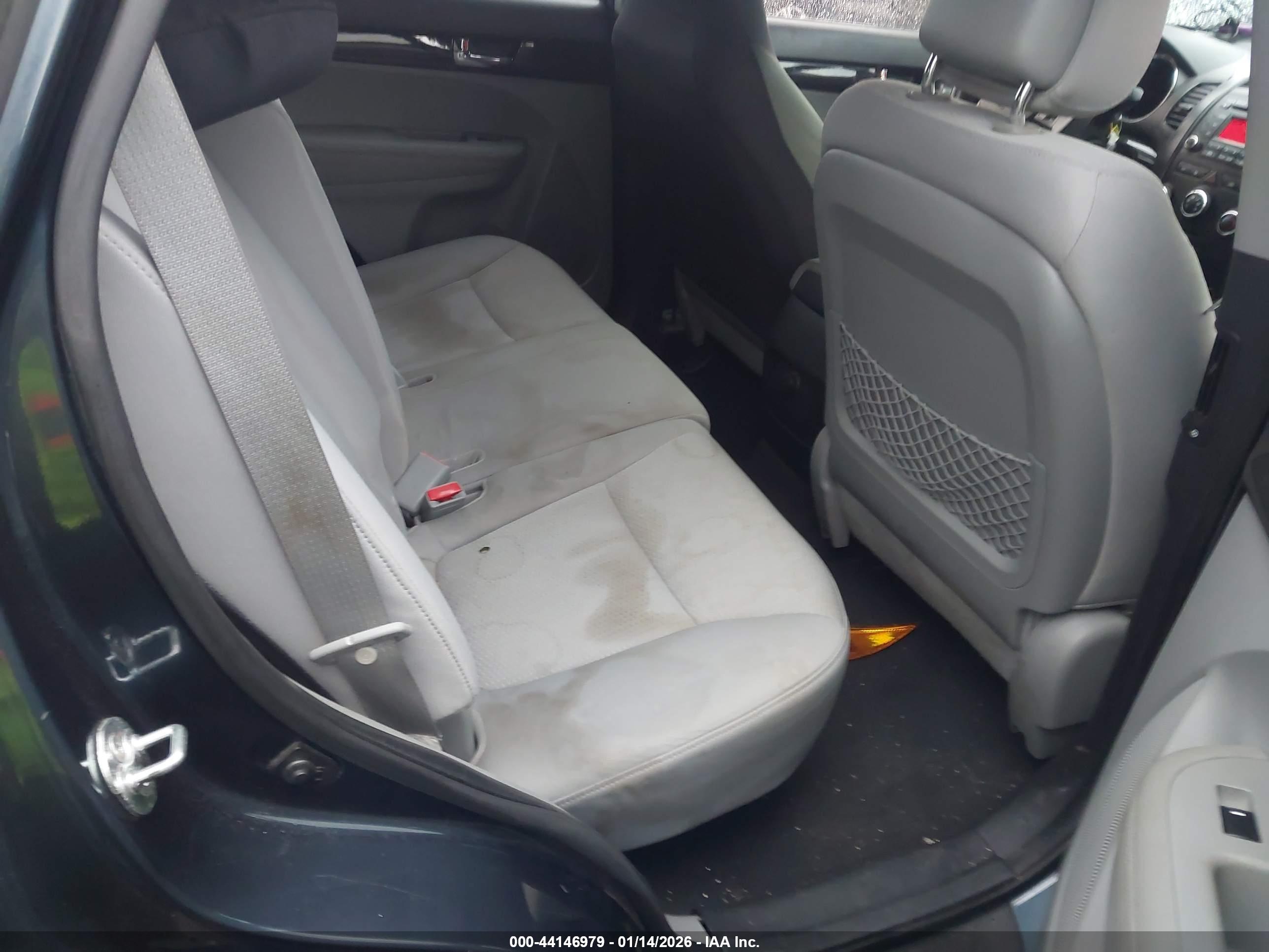 KIA SORENTO image 8