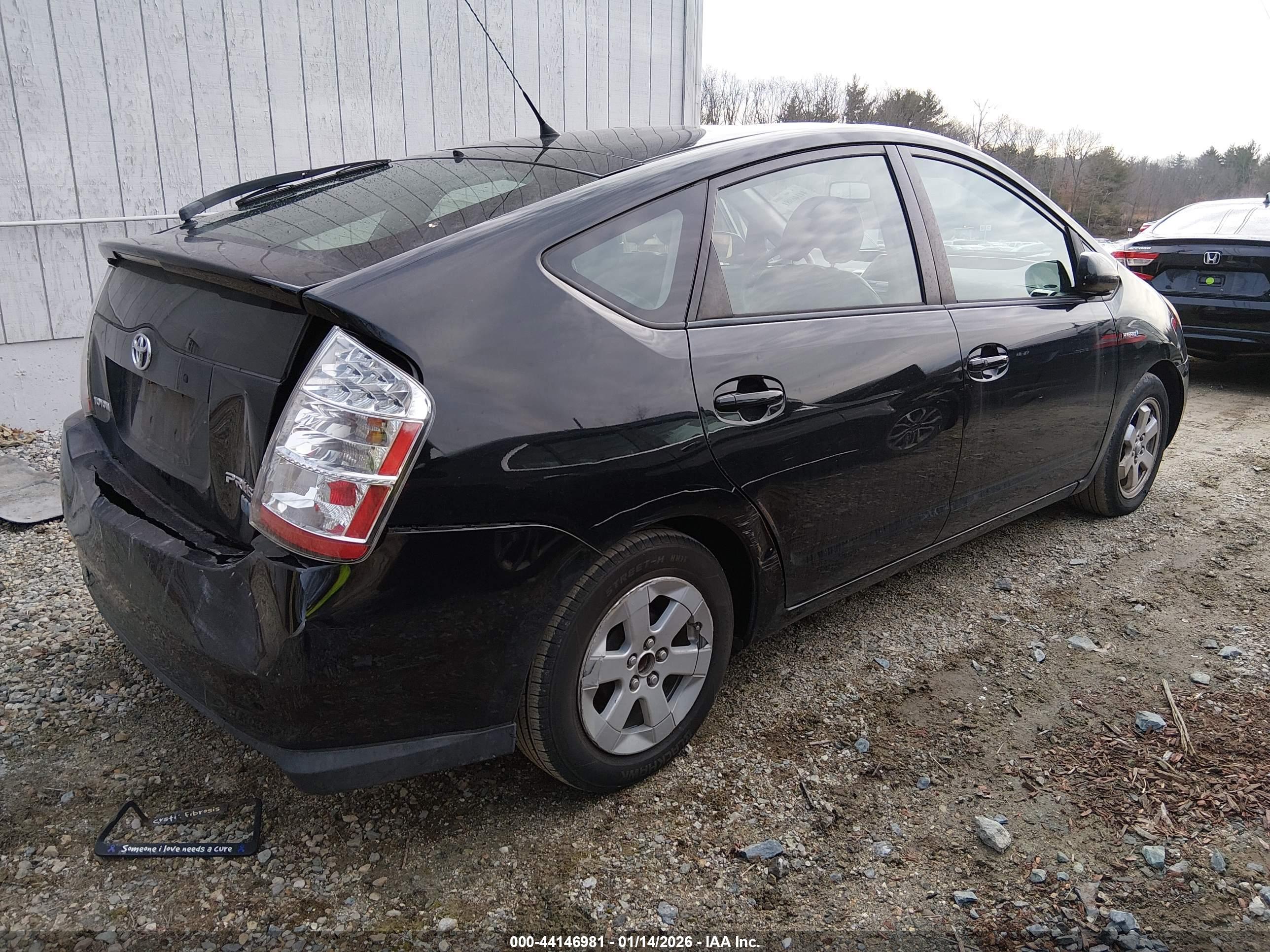 TOYOTA PRIUS image 4
