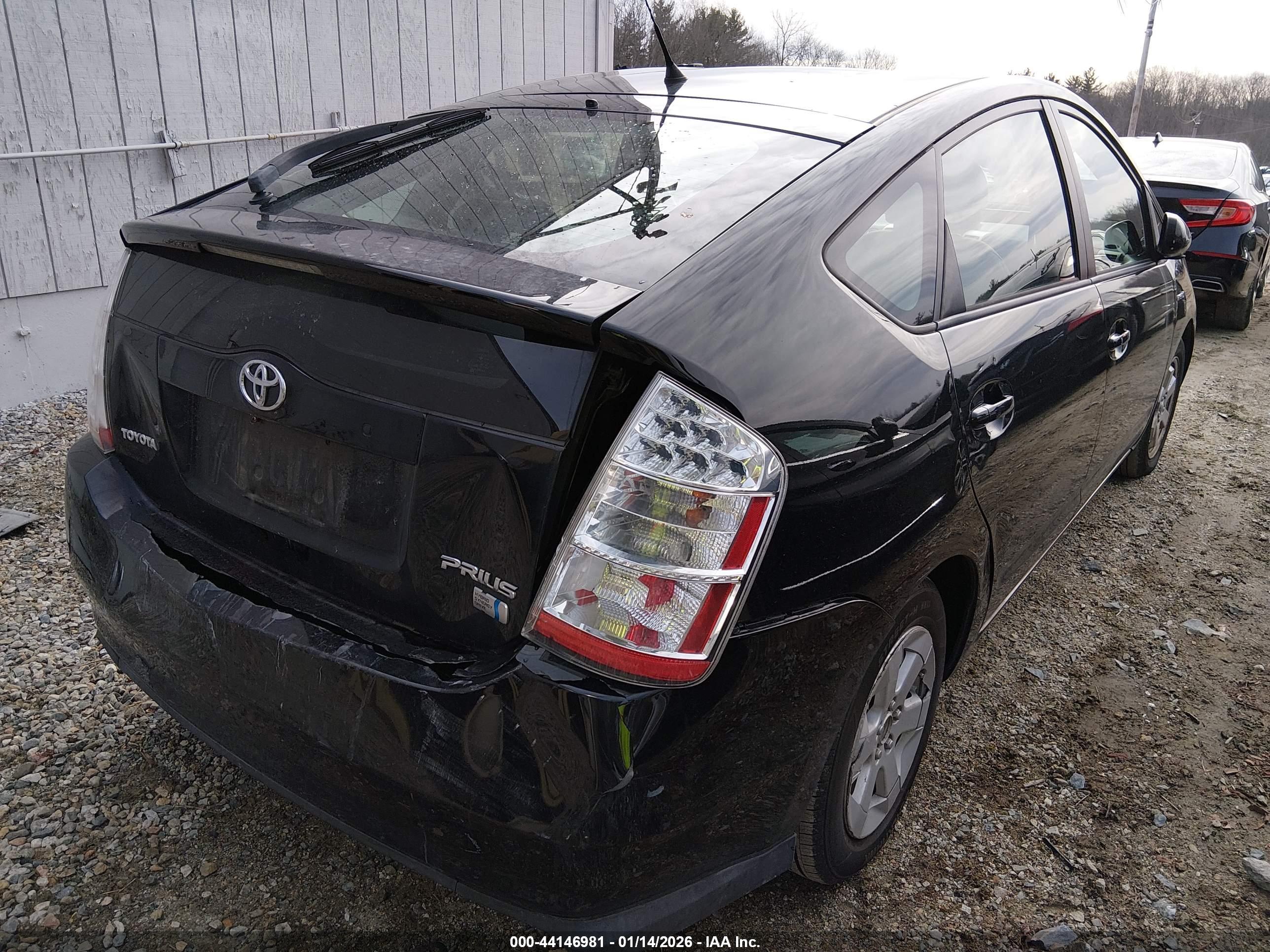 TOYOTA PRIUS image 6