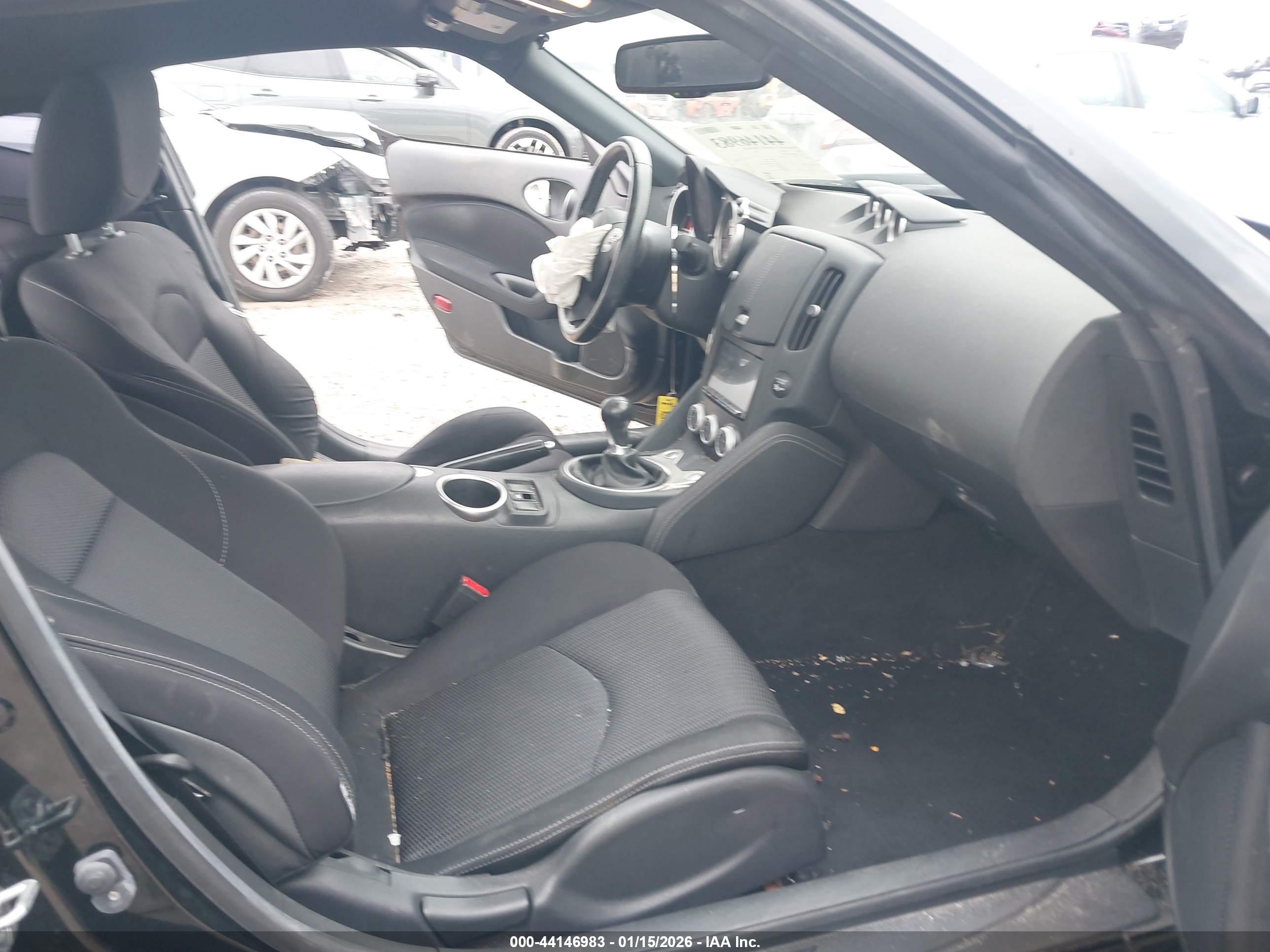 NISSAN 370Z image 5
