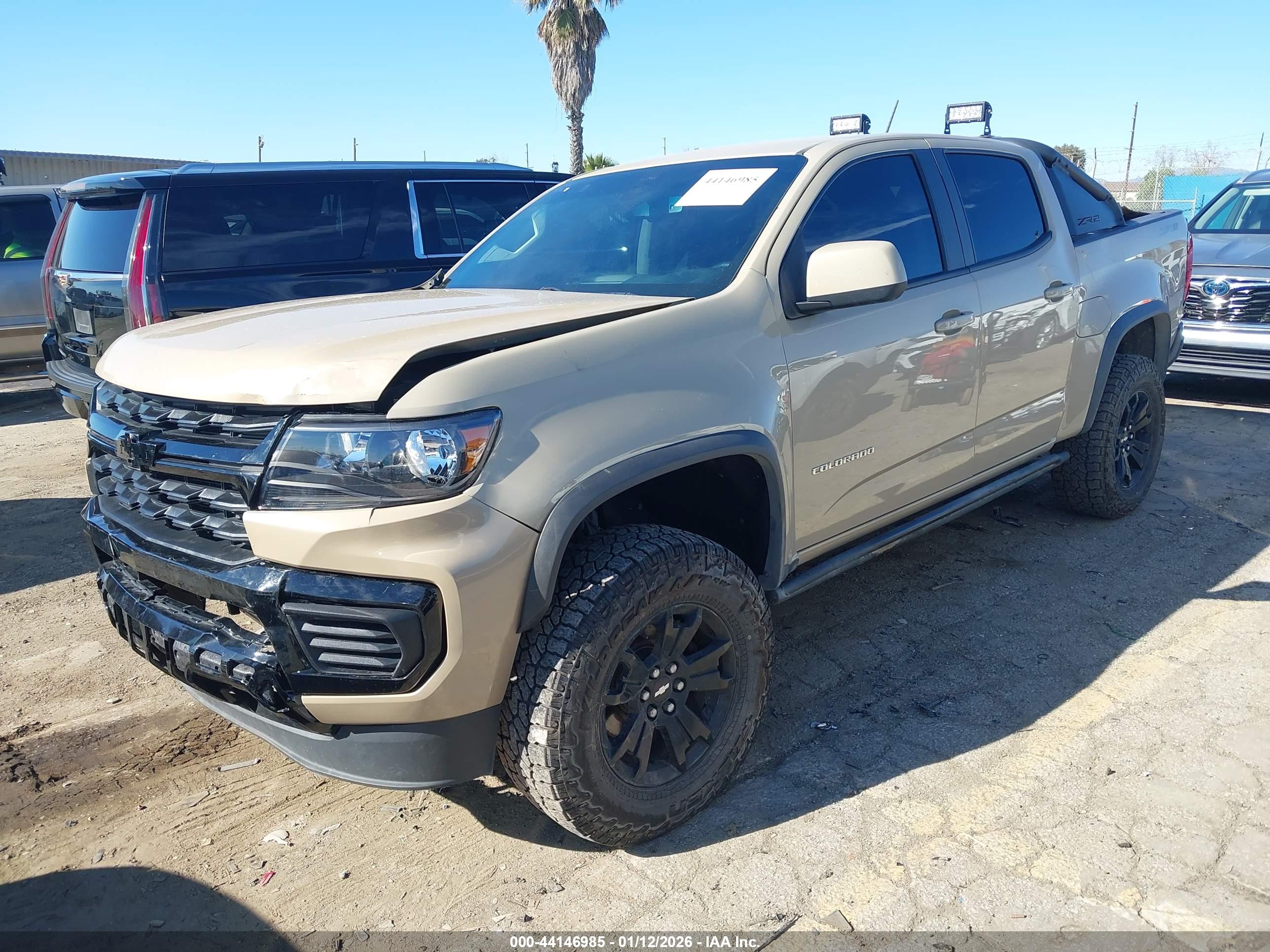 CHEVROLET COLORADO image 2