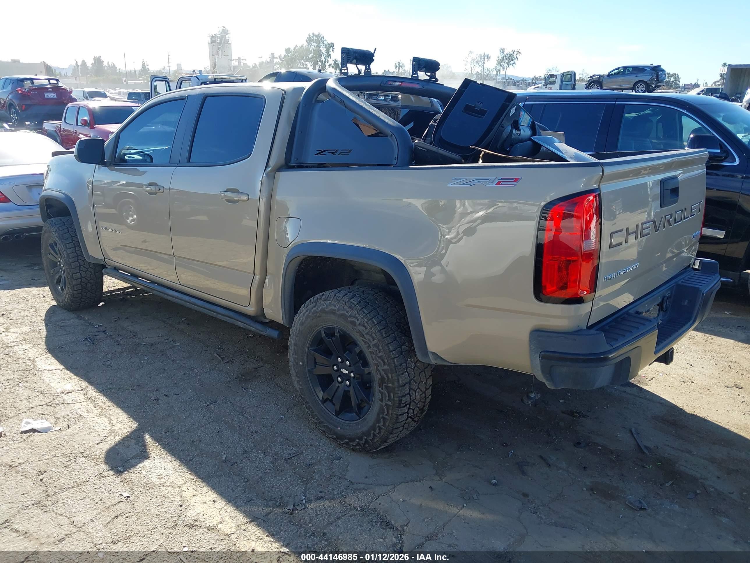 CHEVROLET COLORADO image 3