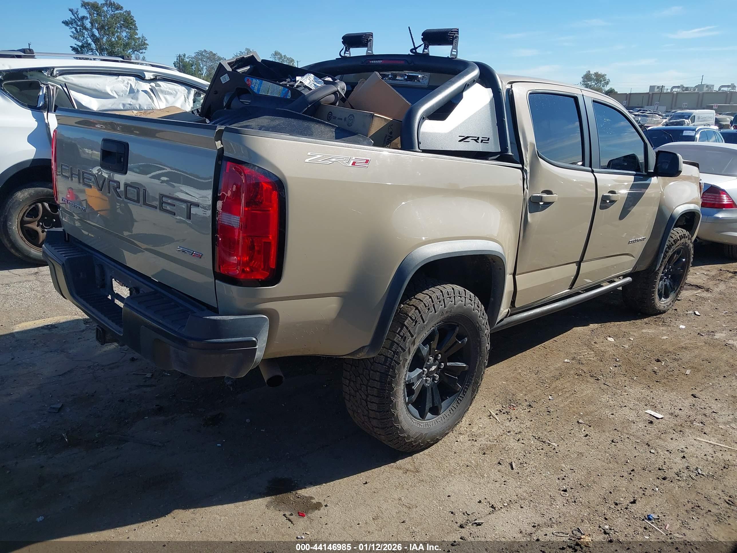 CHEVROLET COLORADO image 4