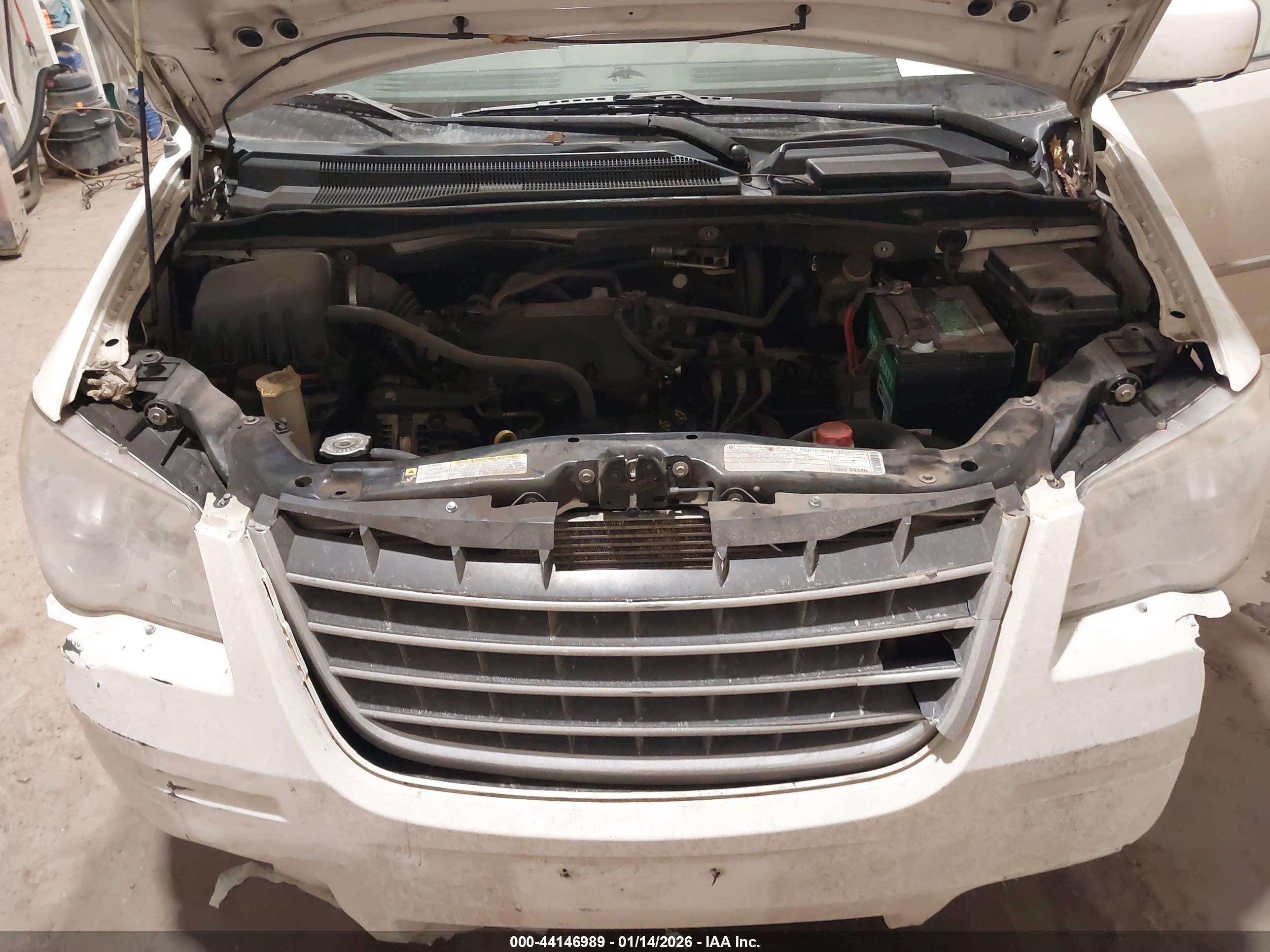 CHRYSLER TOWN image 10