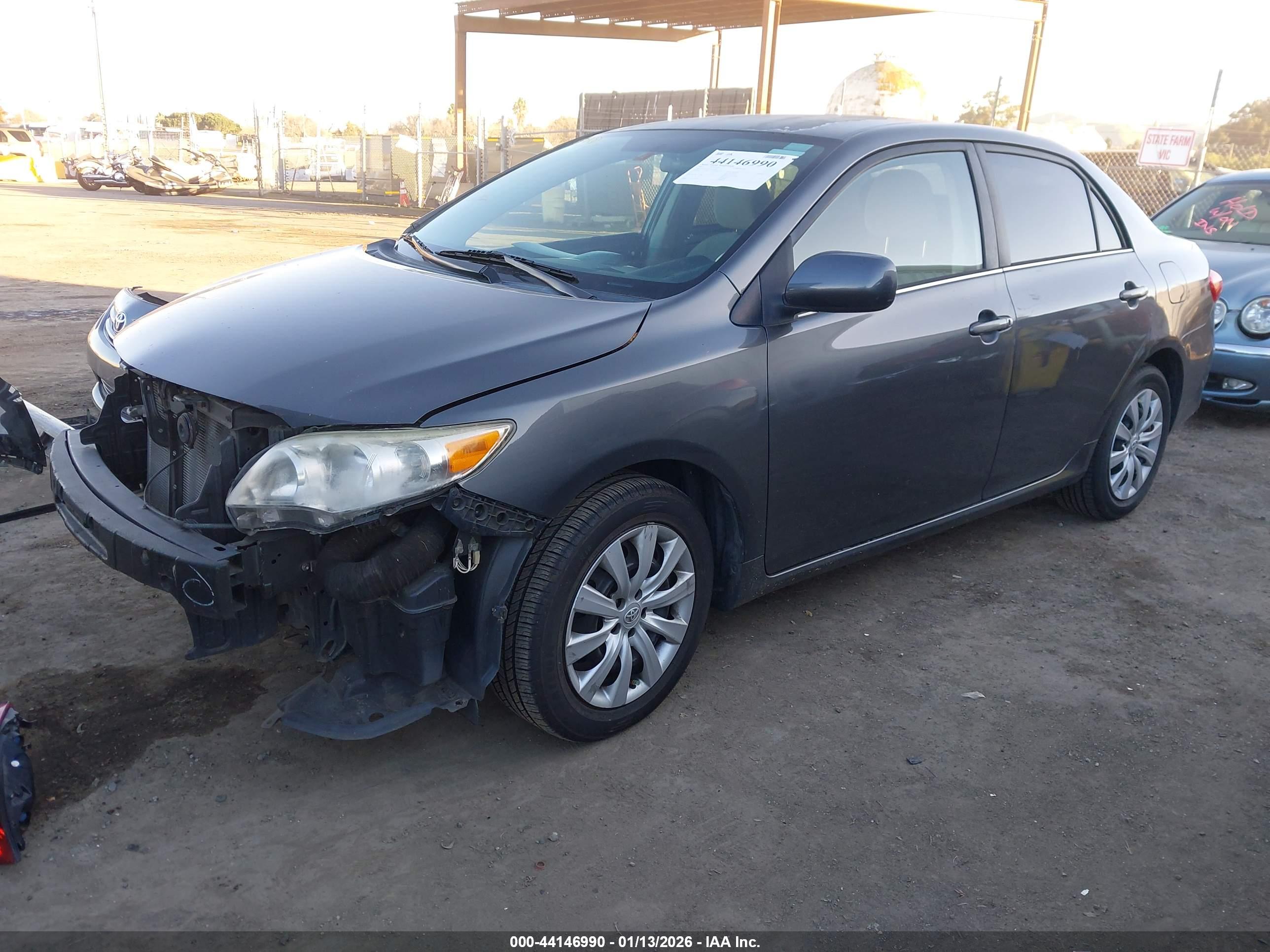 TOYOTA COROLLA image 2