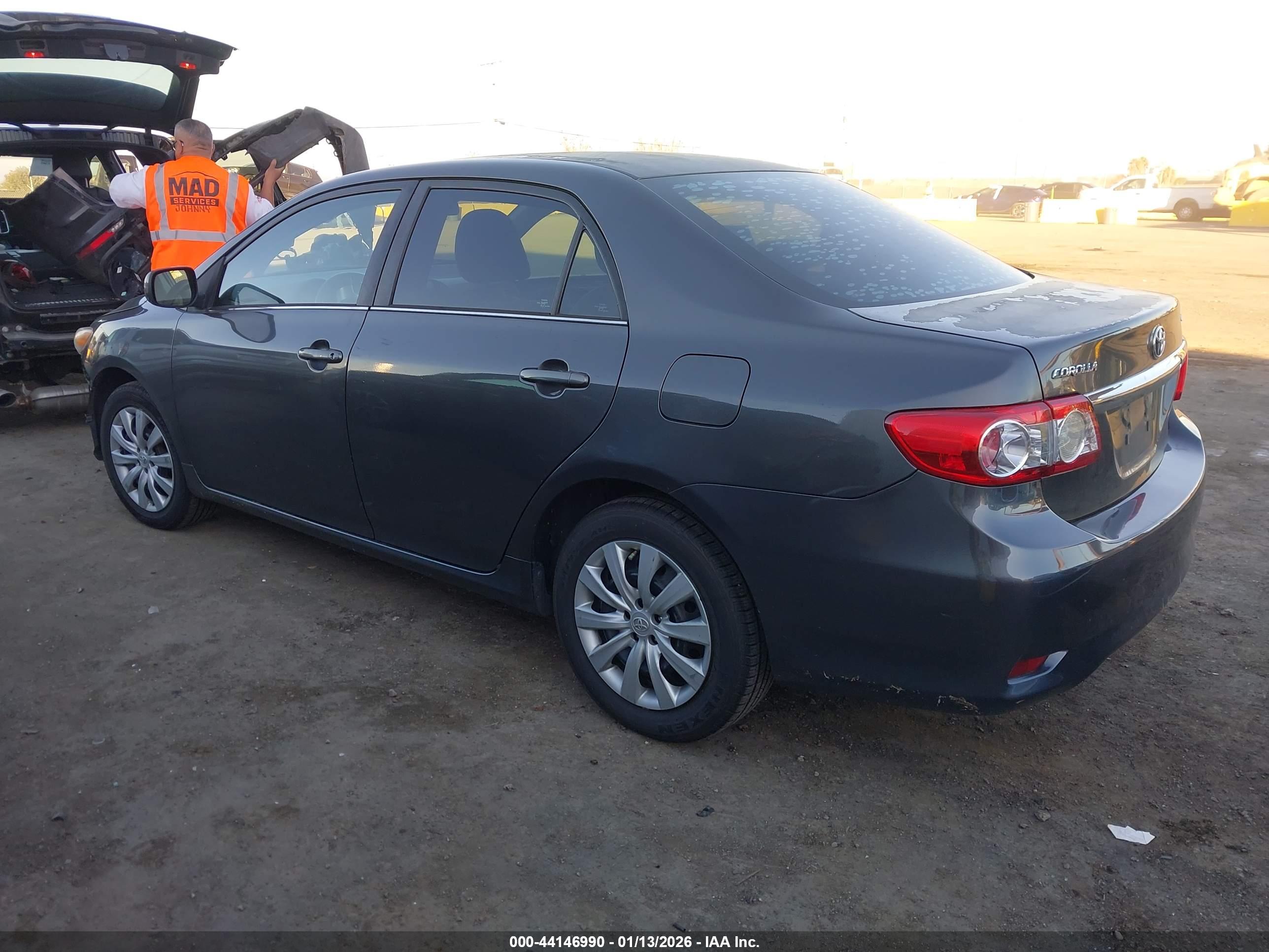 TOYOTA COROLLA image 3