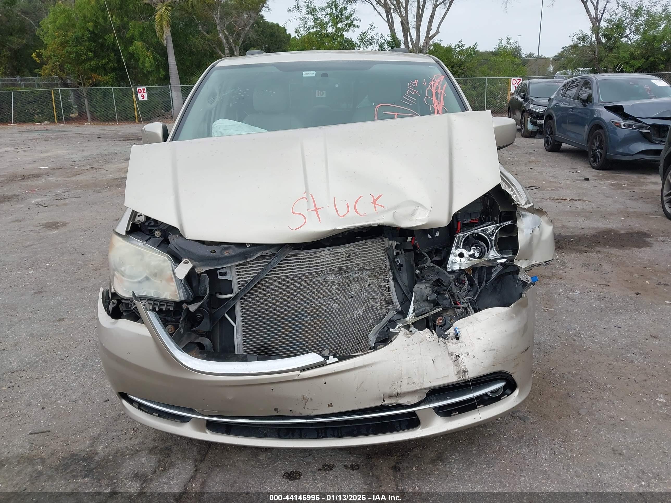 CHRYSLER TOWN image 6
