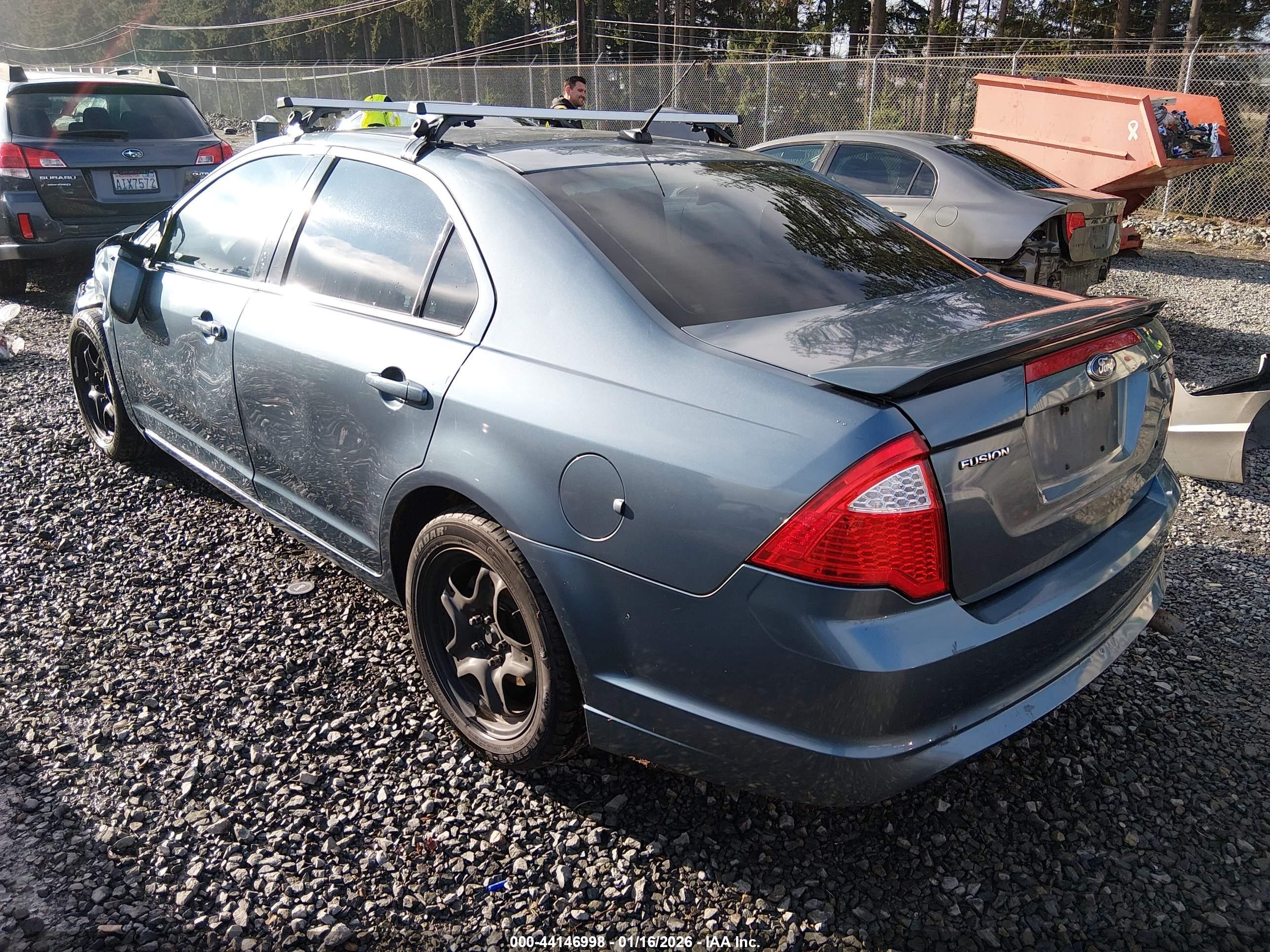 FORD FUSION image 3
