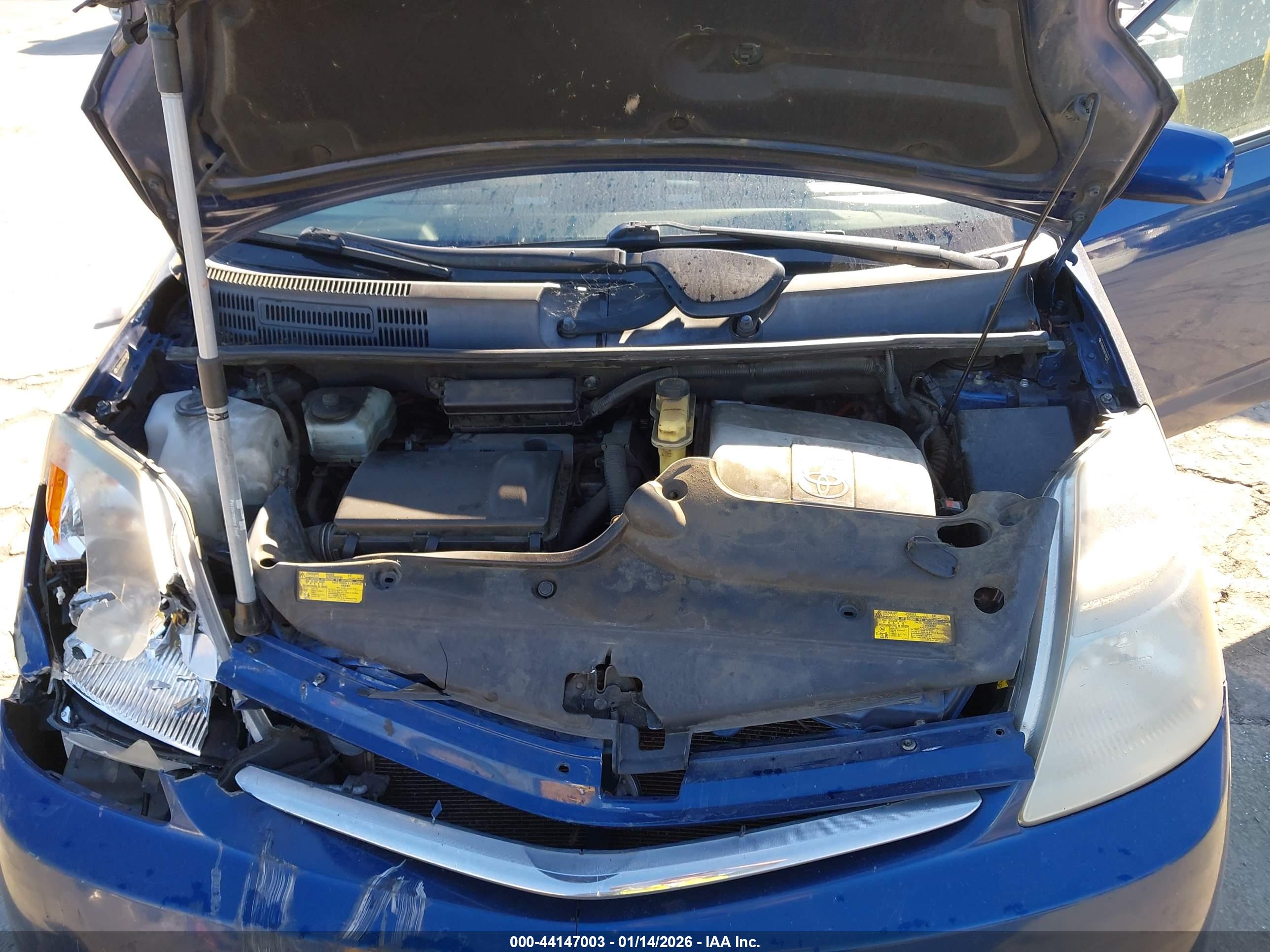 TOYOTA PRIUS image 10