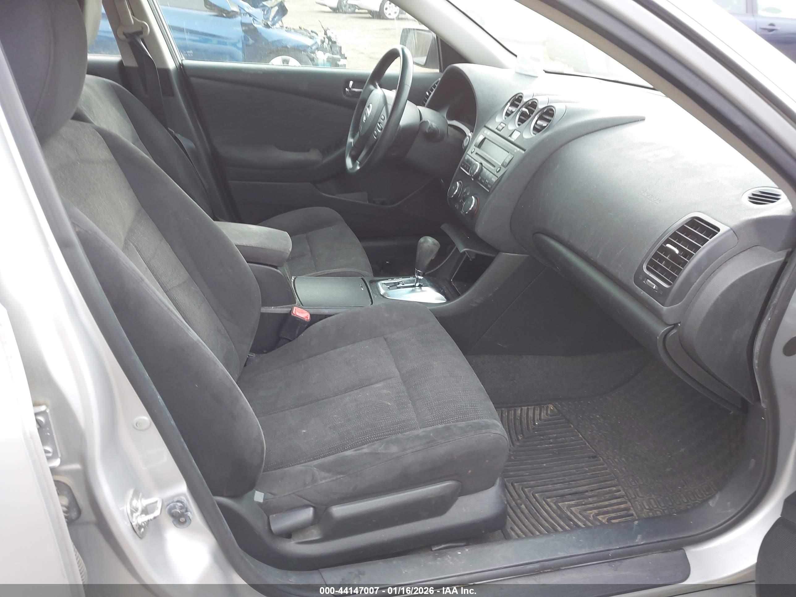 NISSAN ALTIMA image 5