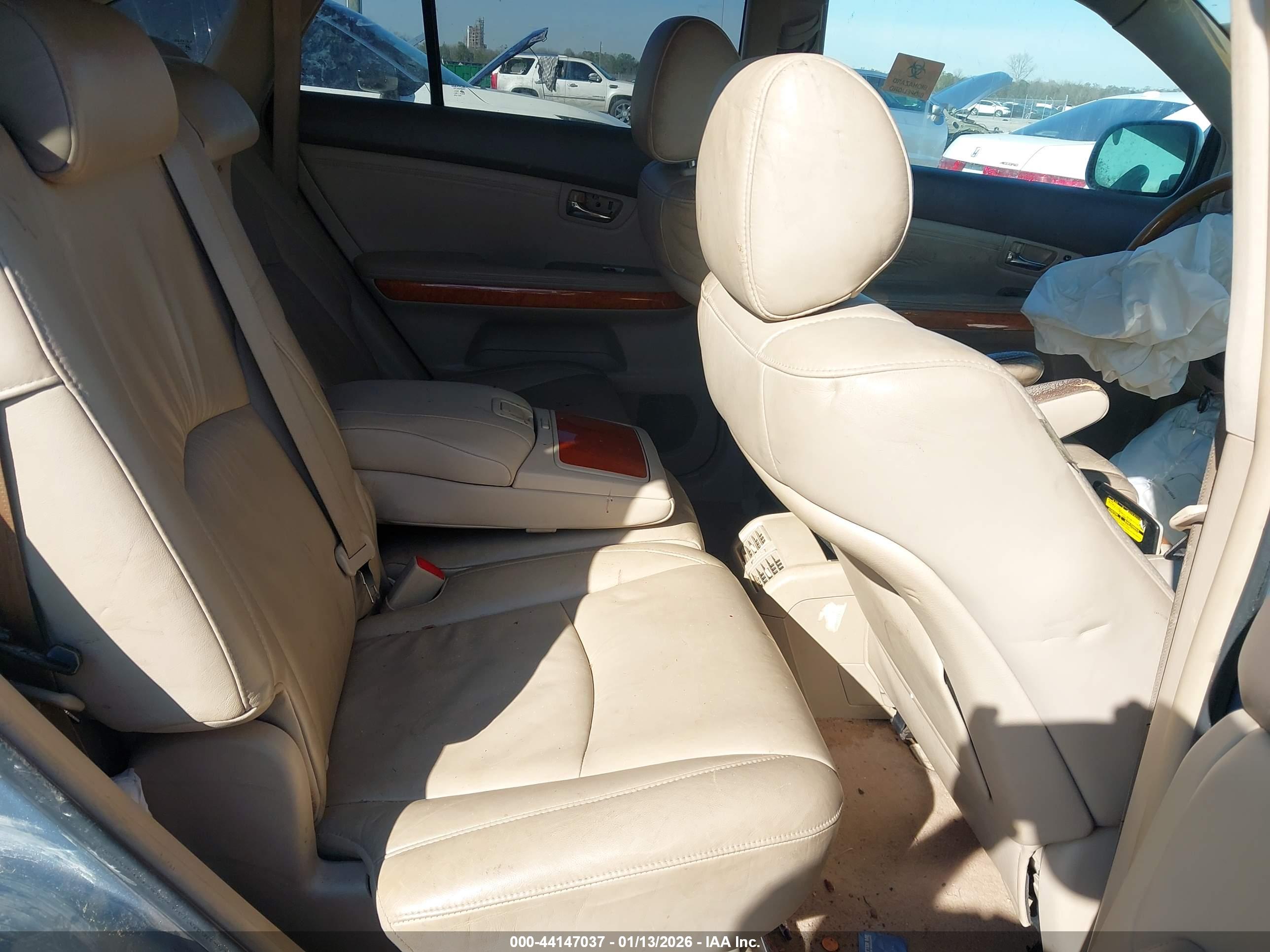 LEXUS RX image 8