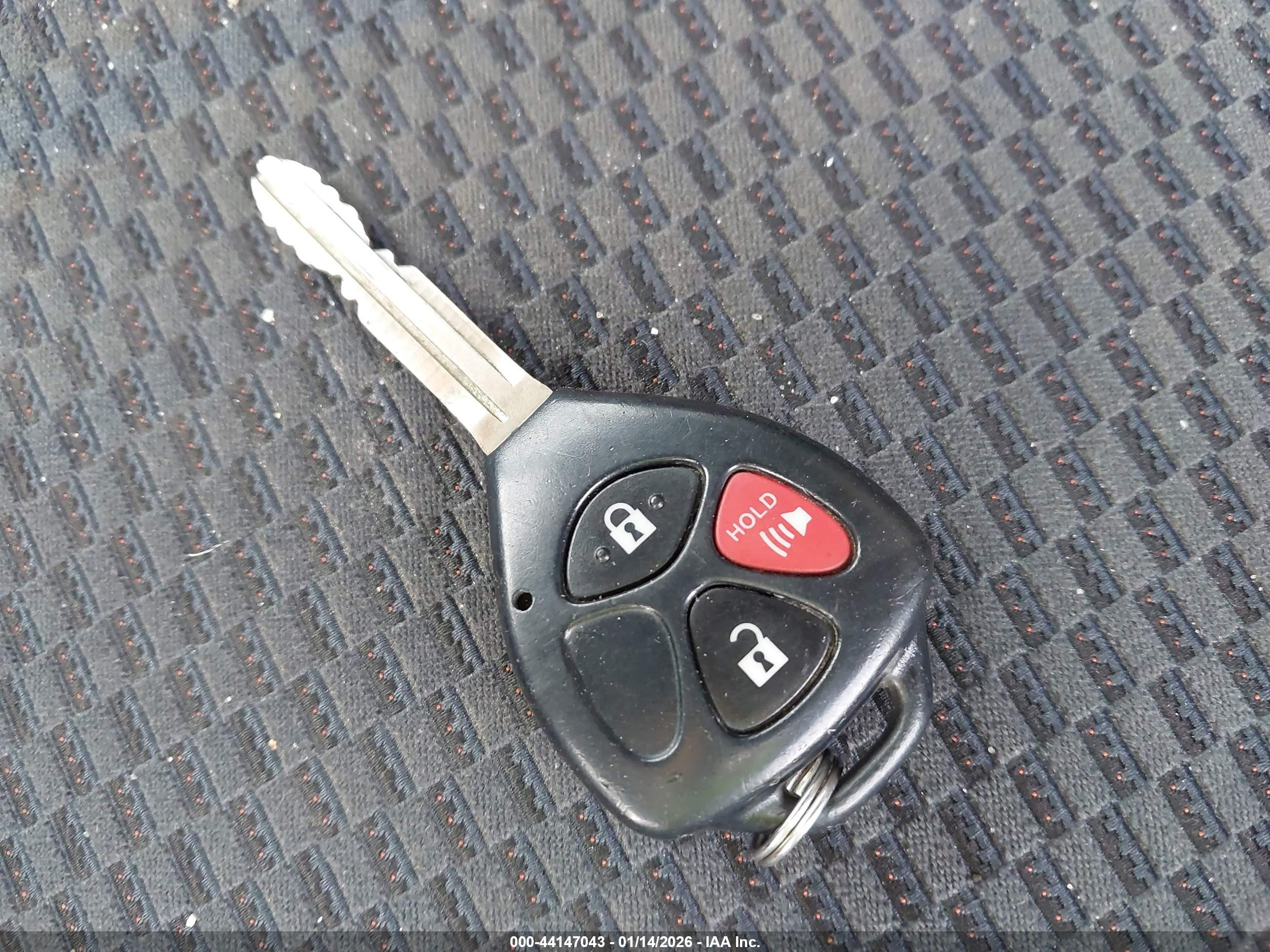 TOYOTA RAV4 image 11