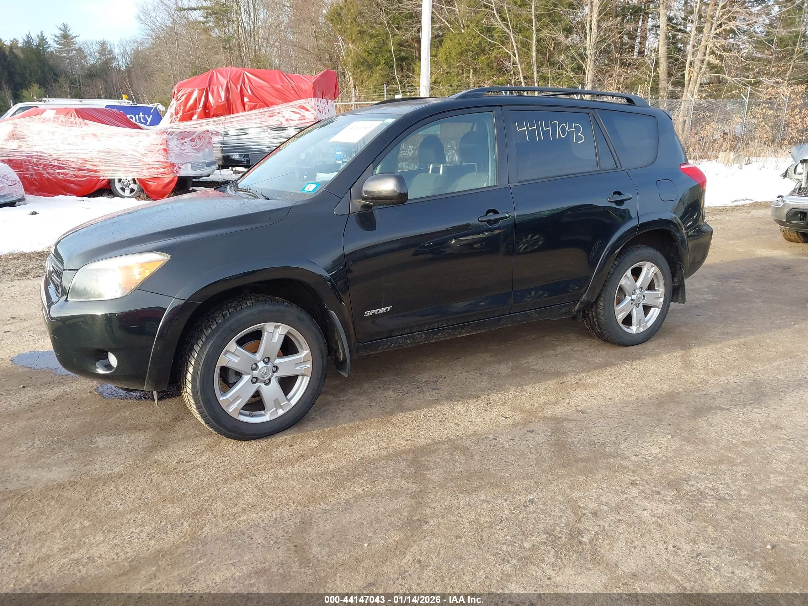 TOYOTA RAV4 image 2