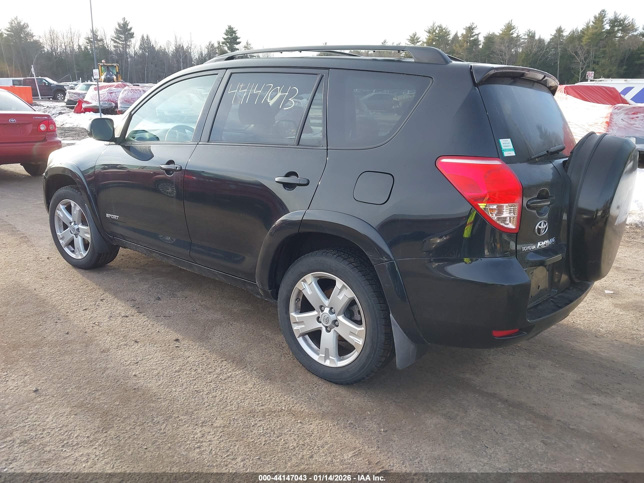 TOYOTA RAV4 image 3
