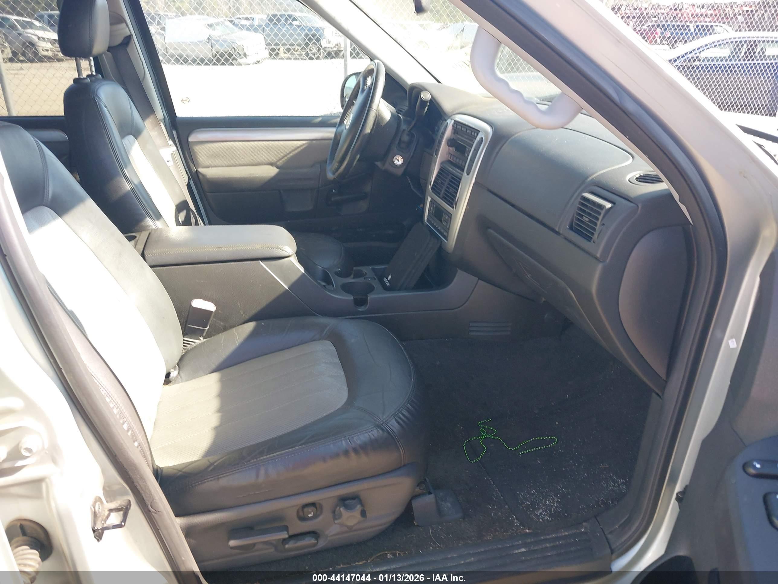 MERCURY MOUNTAINEER image 5
