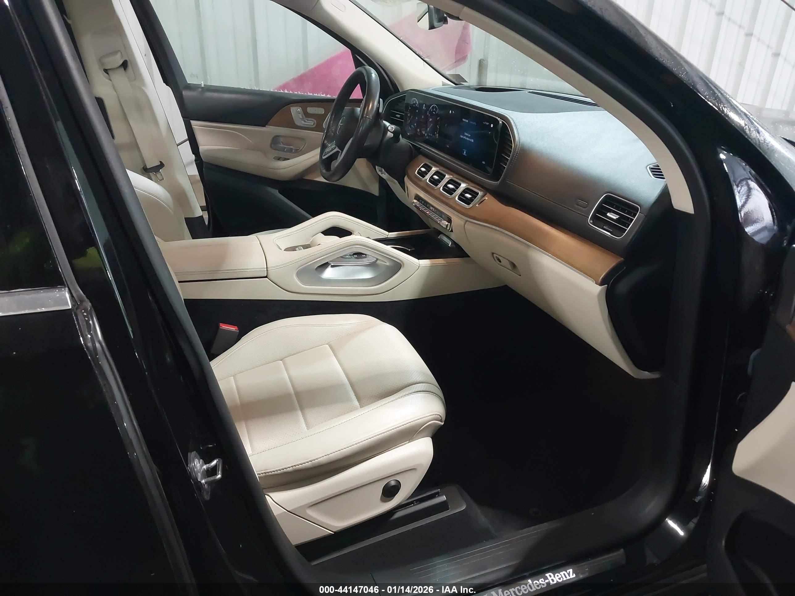 MERCEDES-BENZ GLS image 5
