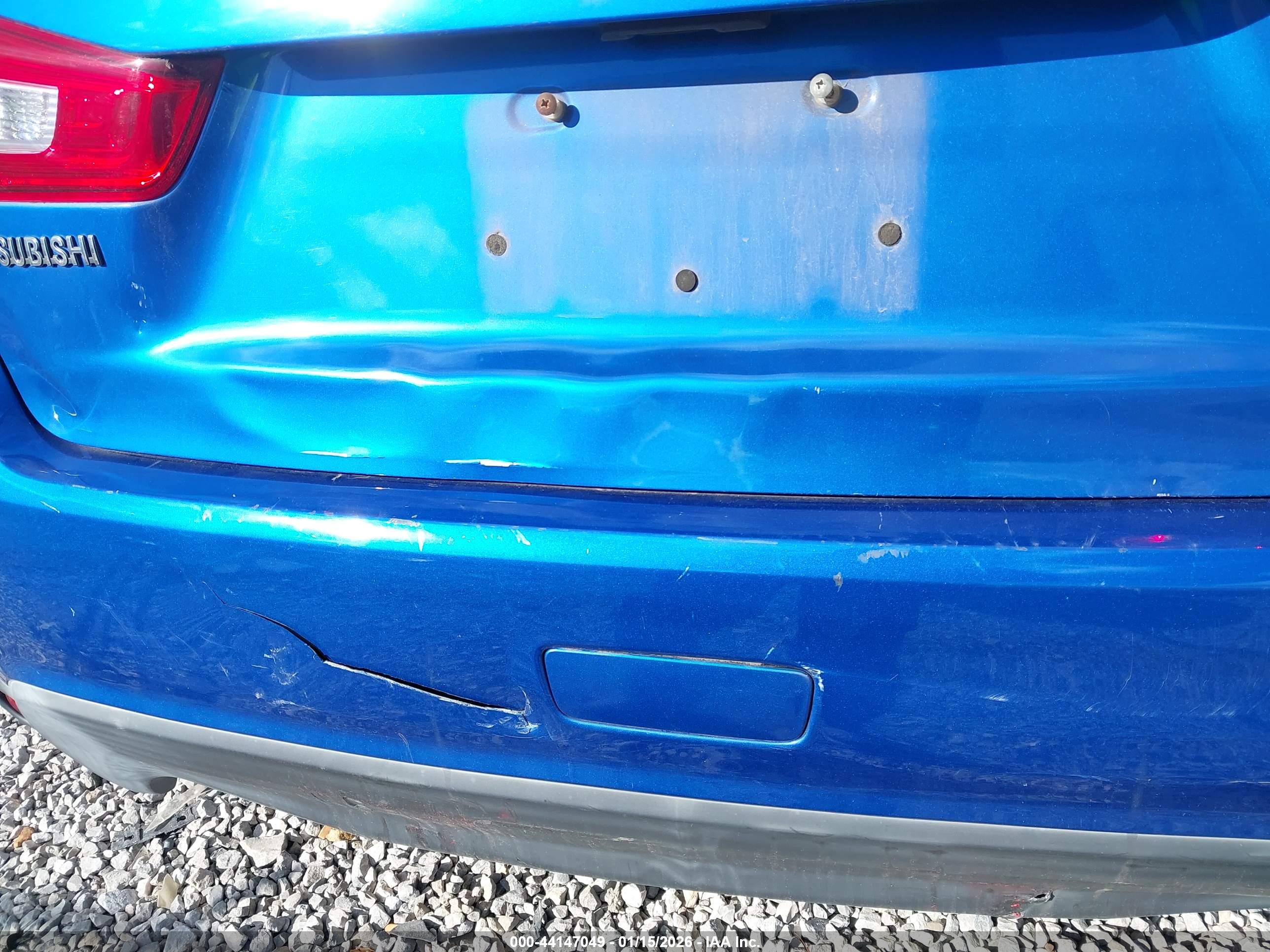 MITSUBISHI OUTLANDER image 6