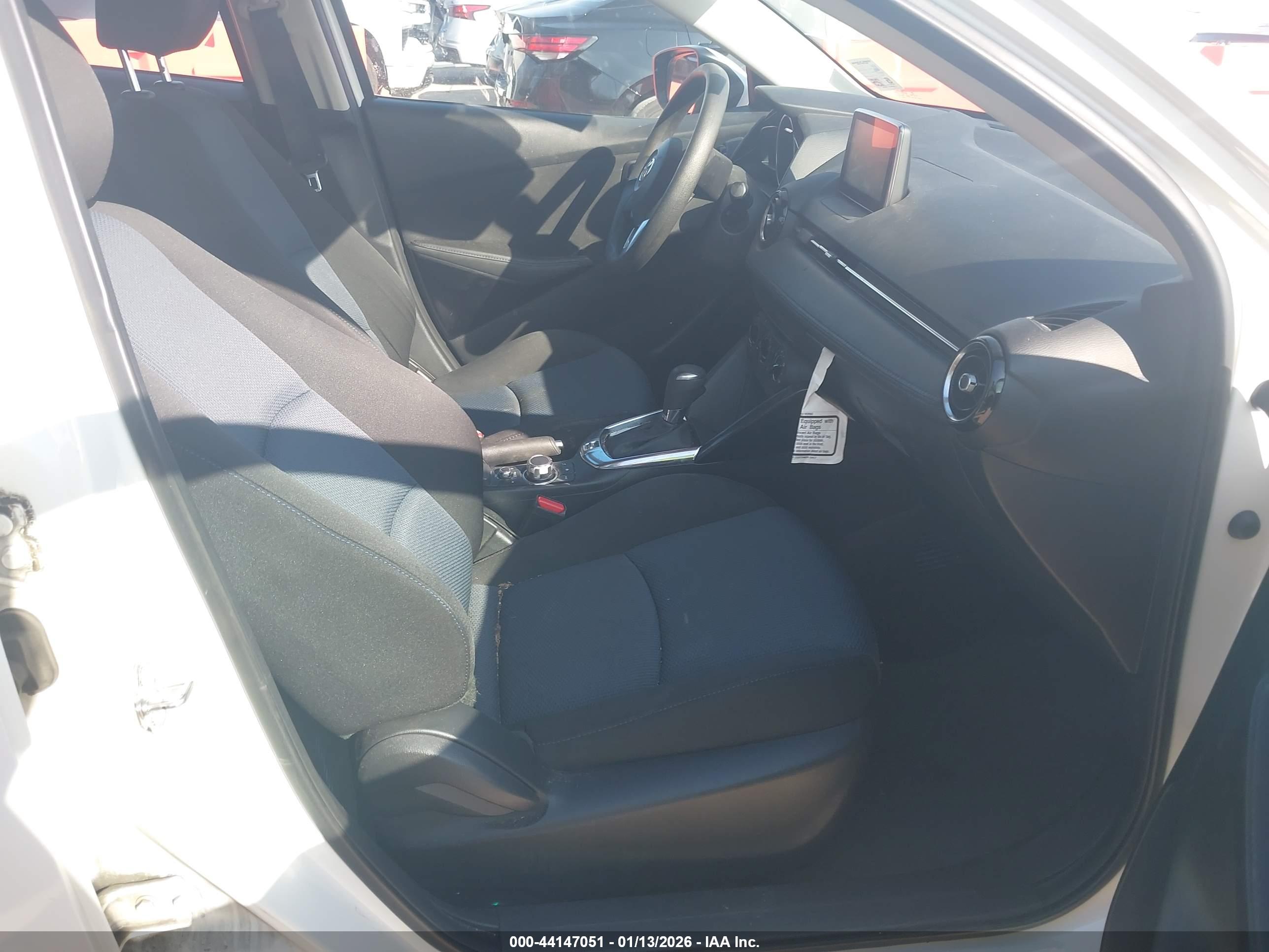 TOYOTA YARIS image 5