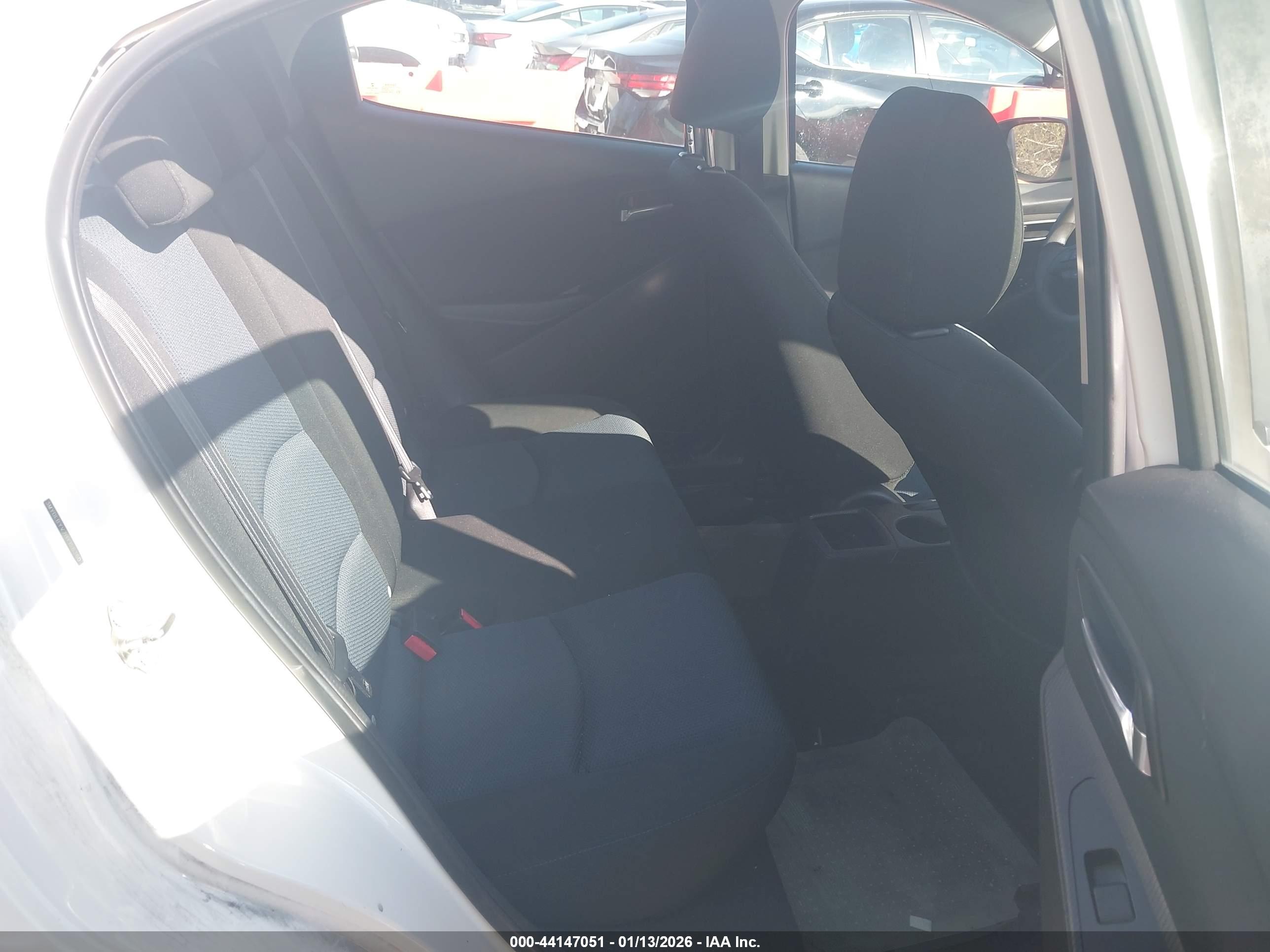 TOYOTA YARIS image 8