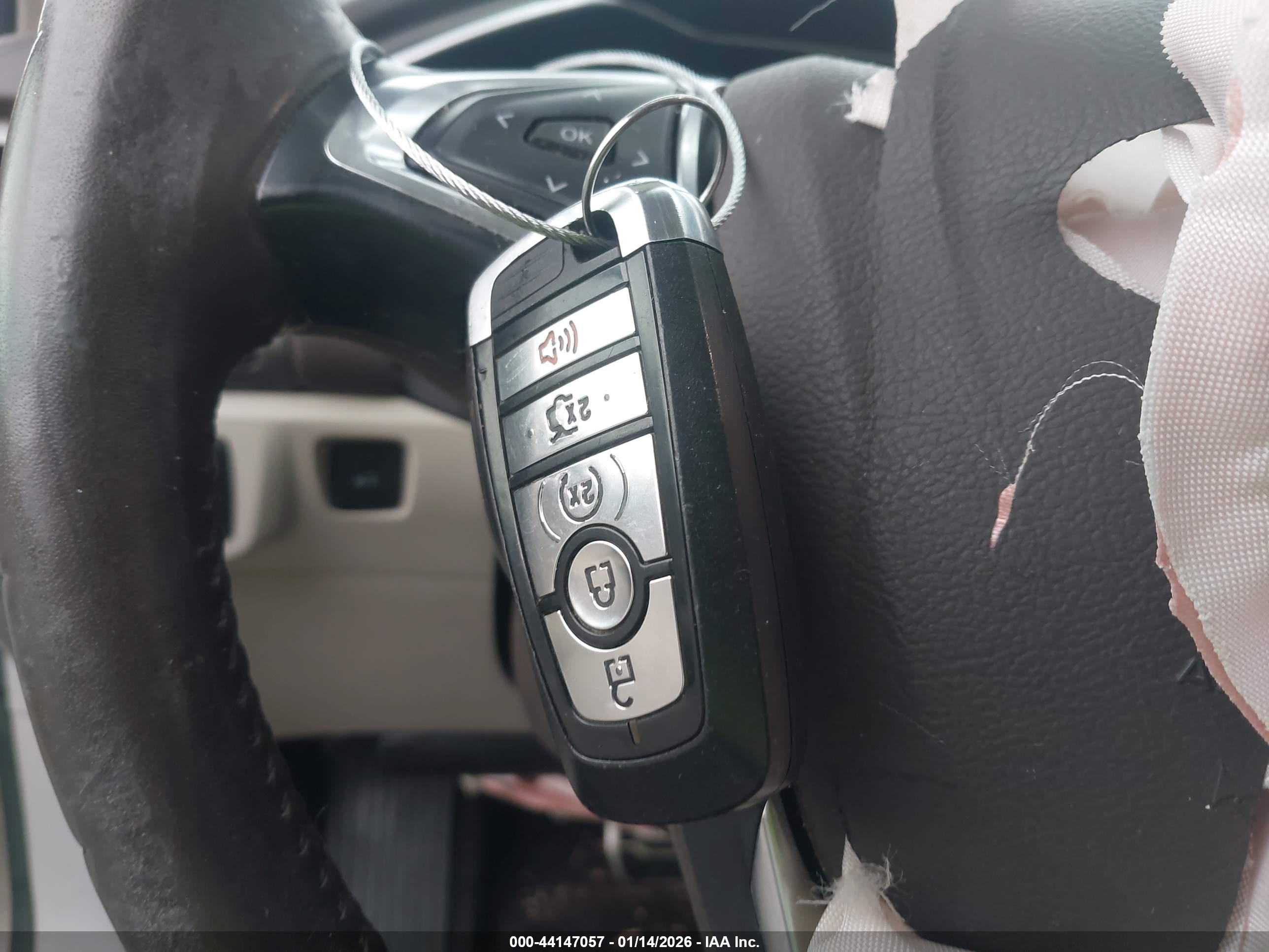 FORD FUSION image 11